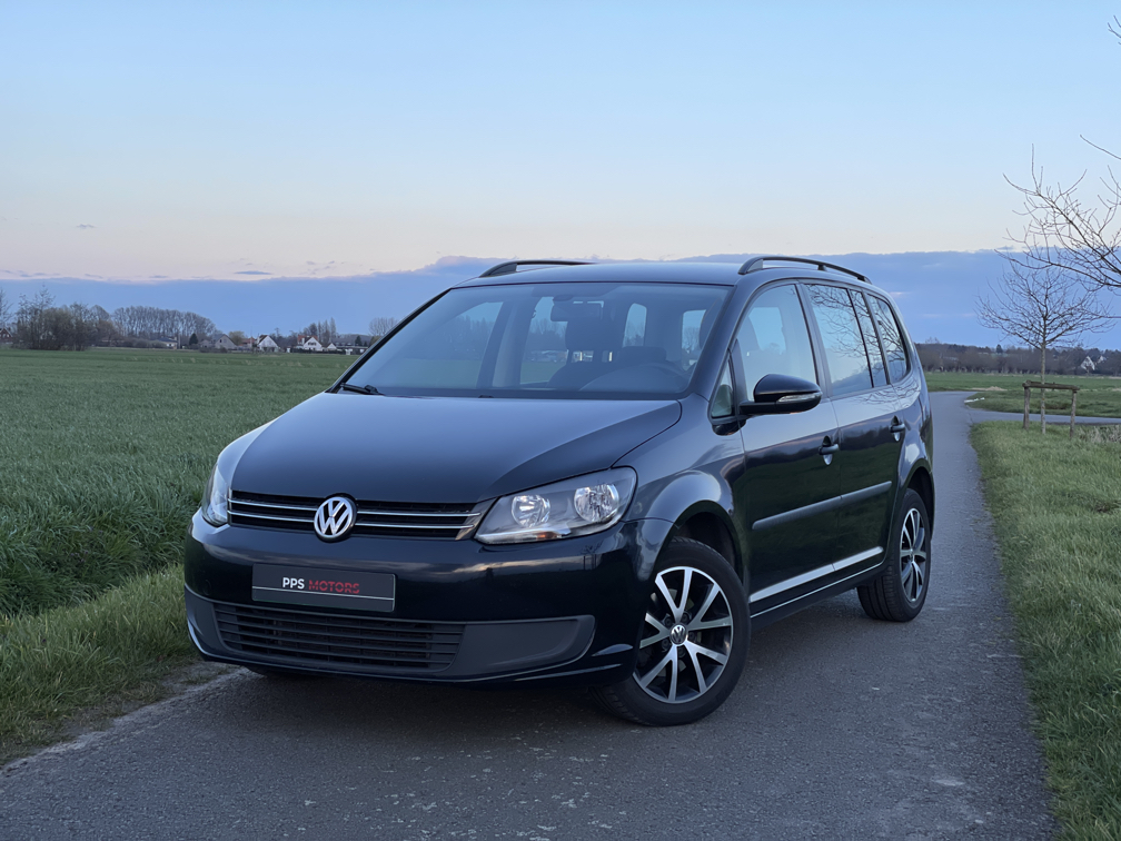 Volkswagen TOURAN 1.6 TDI DSG photo 2