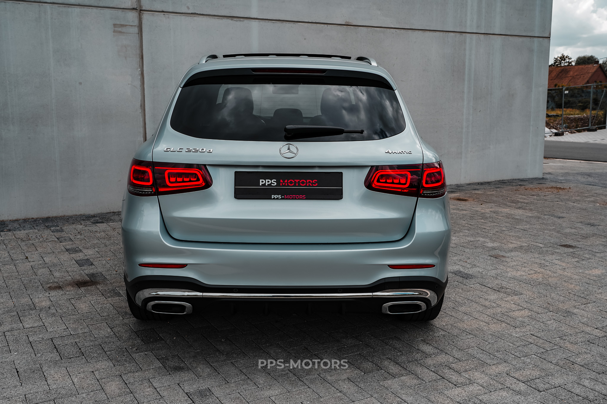 Mercedes Benz GLC 220d 4-MATIC AMG PACK photo 5