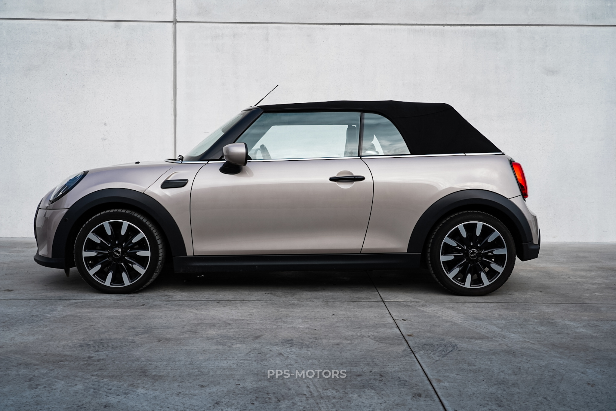 MINI COOPER CABRIO photo 5