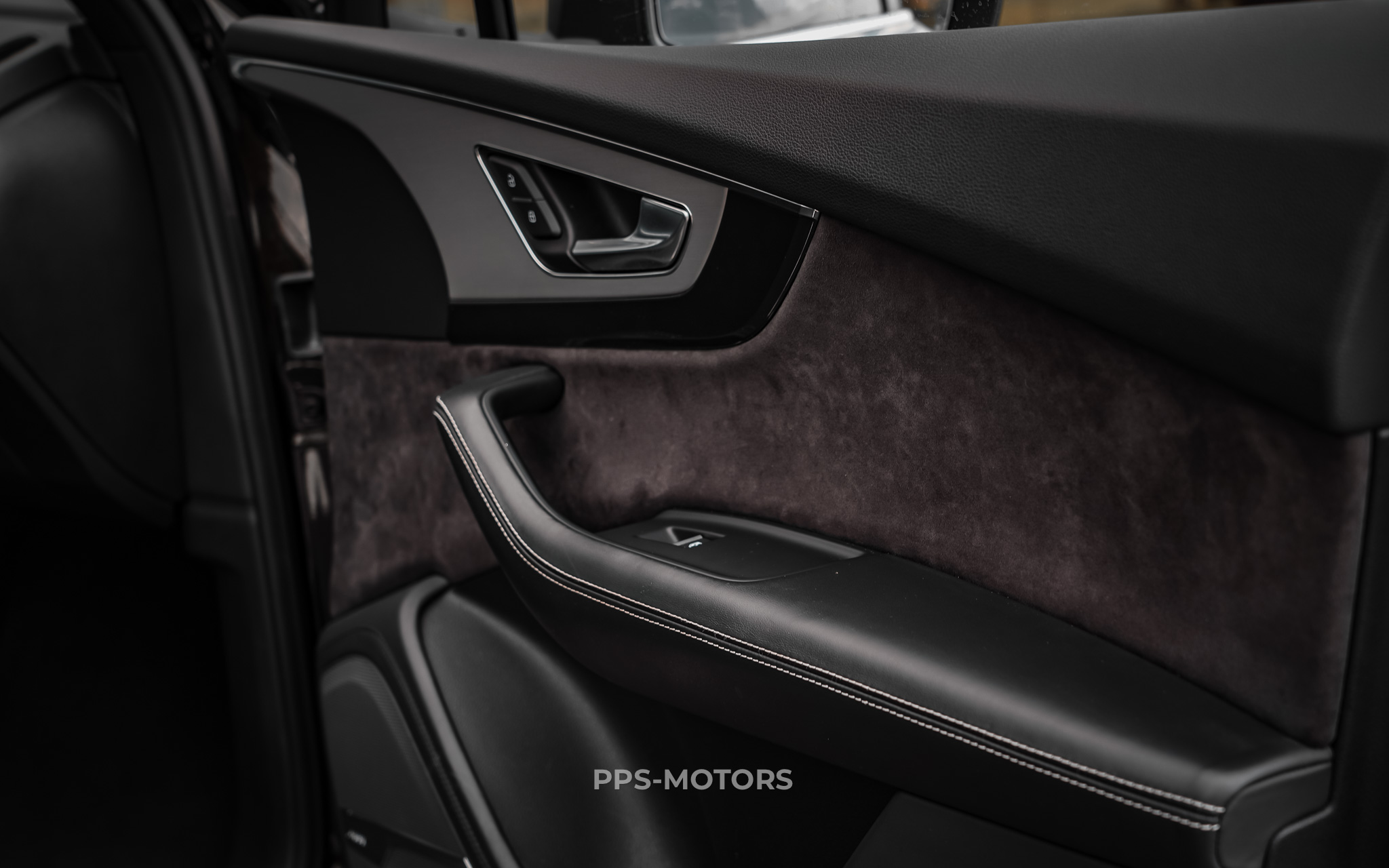 Audi Q7 3.0 TDi V6 QUATTRO E-TRON S-LINE photo 28