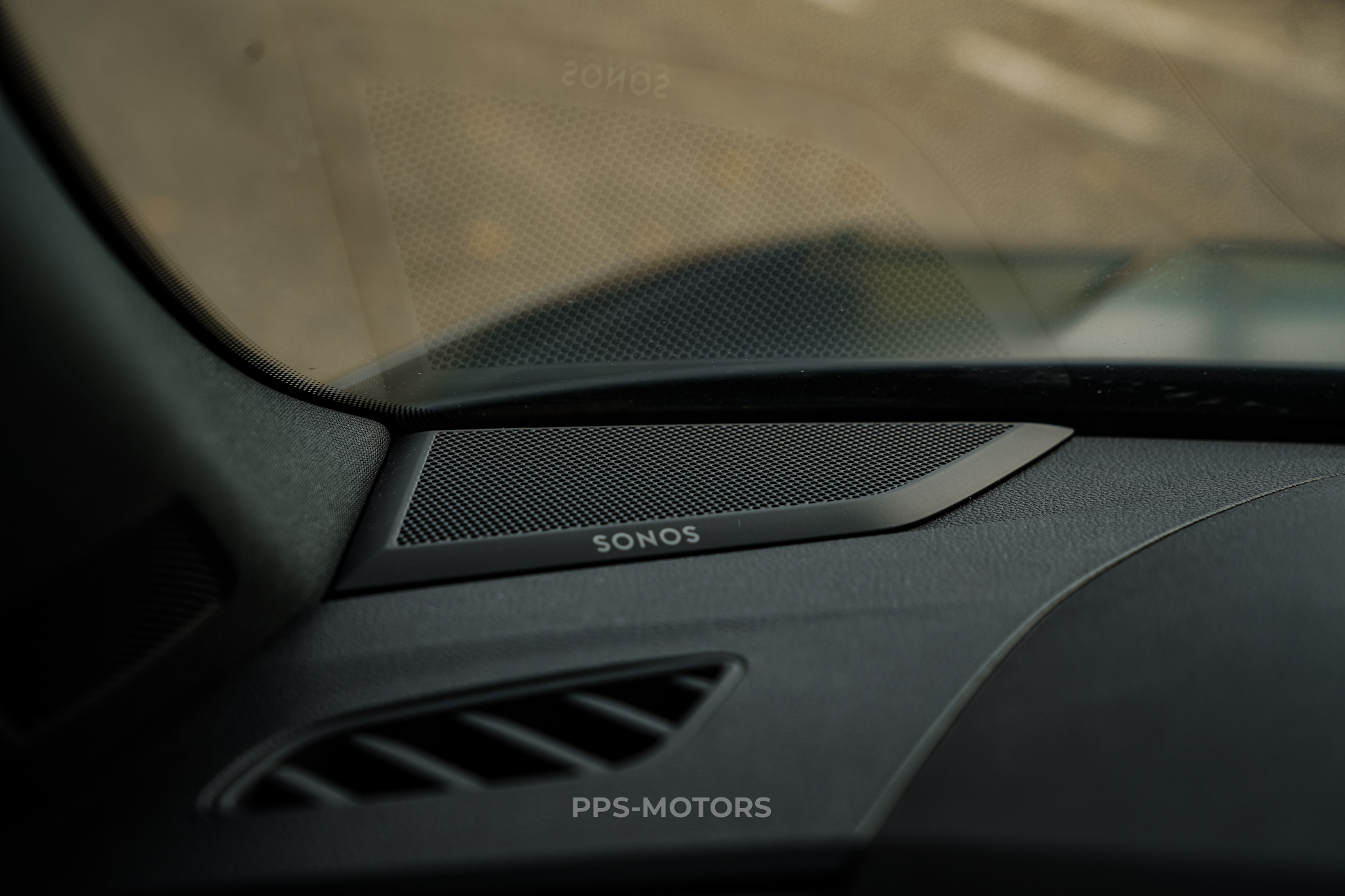 Audi RSQ3 QUATTRO ABT PAKKET photo 15