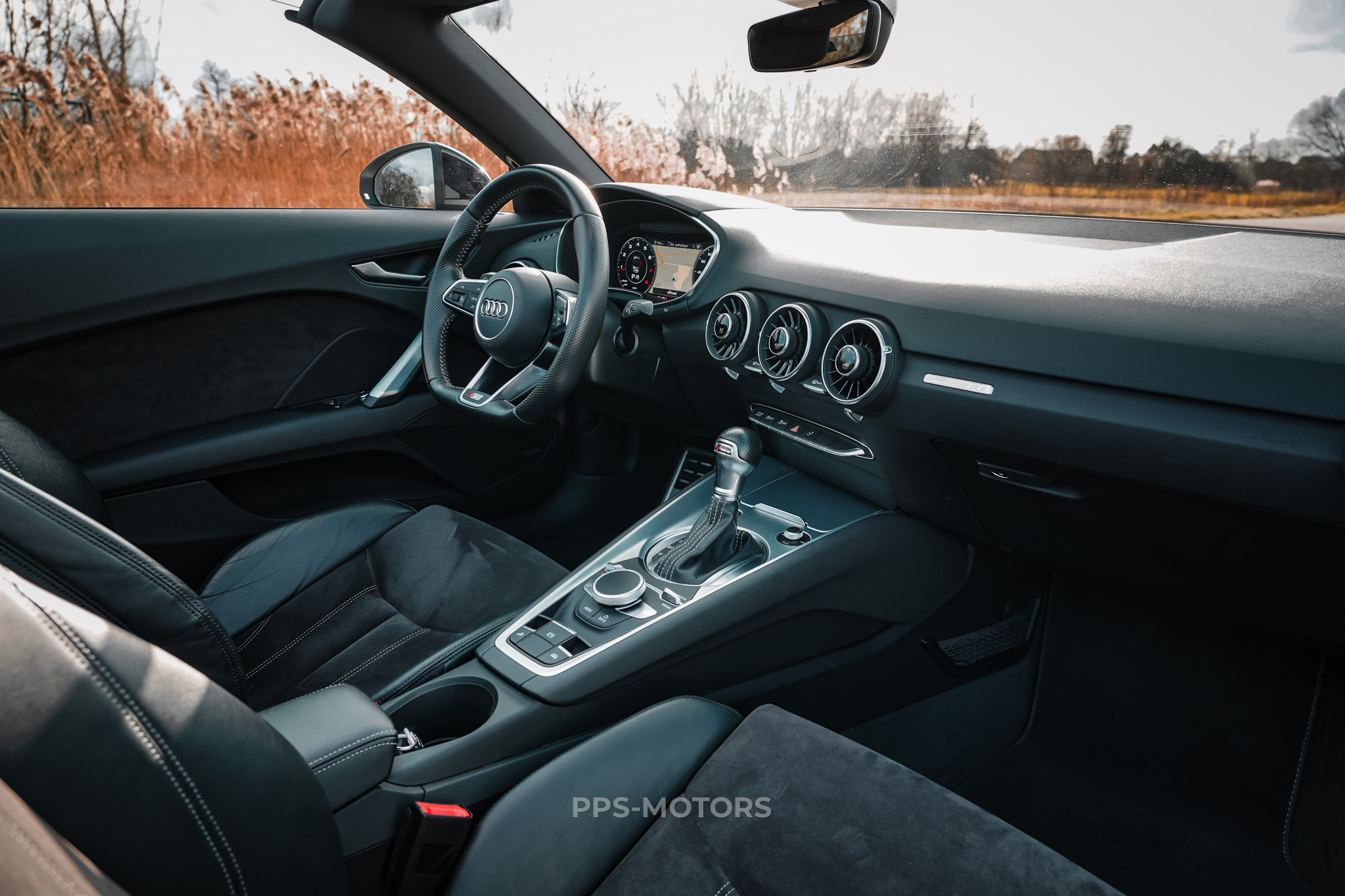 Audi TT ROADSTER 2.0 TFSI S-TRONIC photo 19