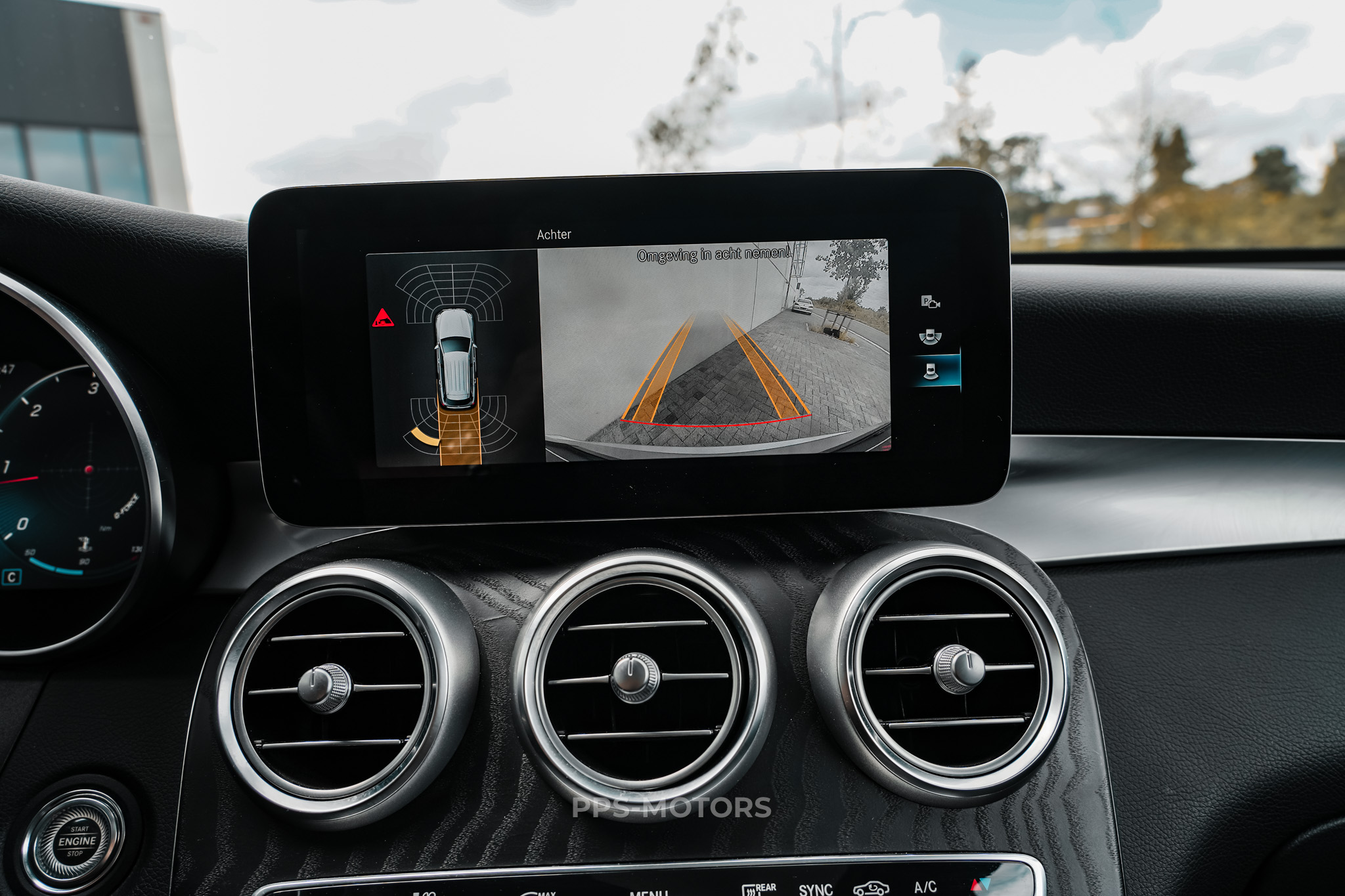 Mercedes Benz GLC 220d 4-MATIC AMG PACK photo 11