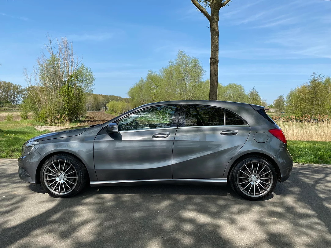 Mercedes Benz A250 photo 2