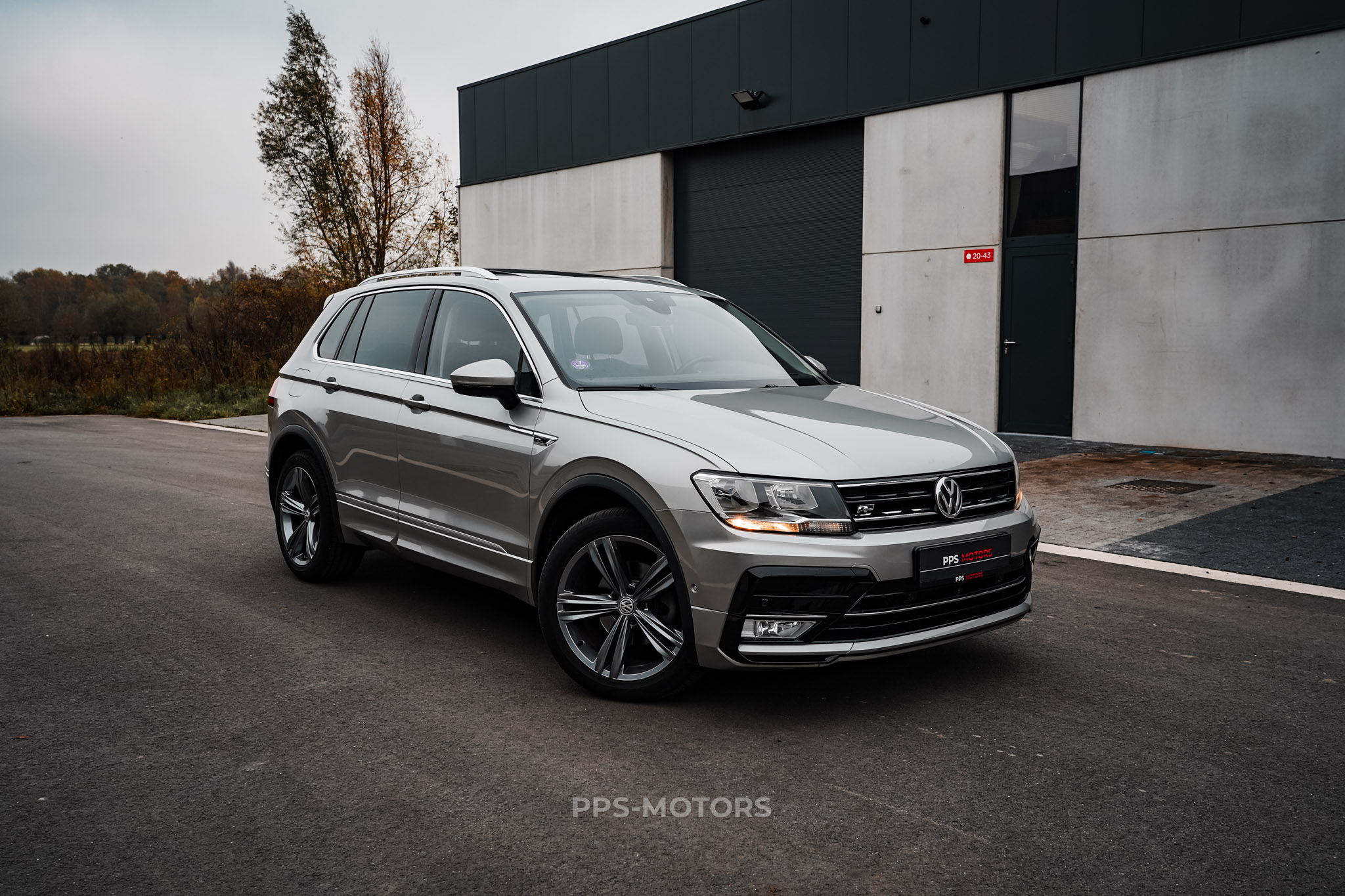 Volkswagen TIGUAN 1.4 TSI DSG R-LINE photo 21