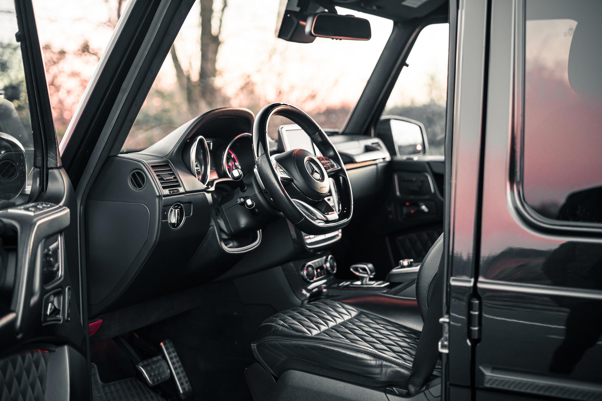 Mercedes Benz G63 AMG 5.5 V8 | BRABUS OPTIK photo 35