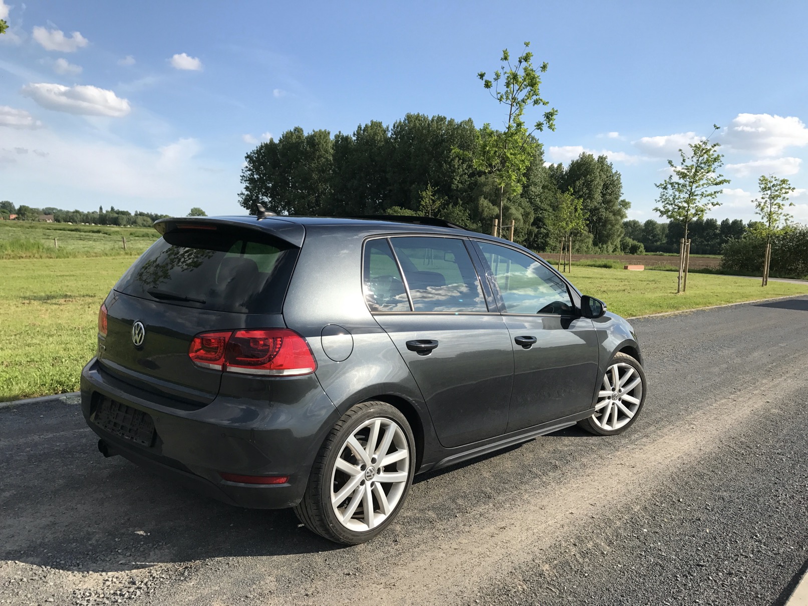 Volkswagen GOLF VI 2.0 GTD photo 2