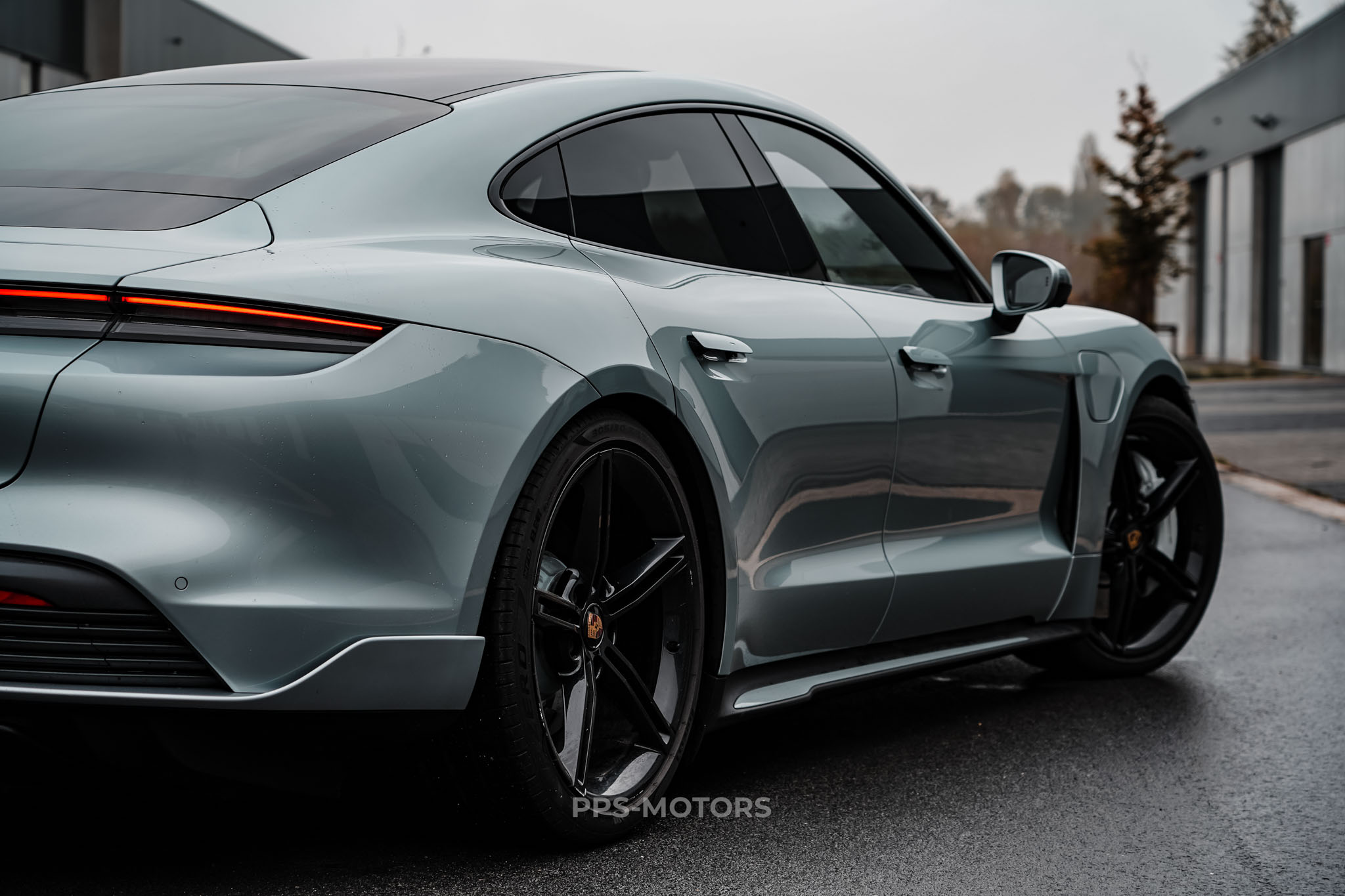 Porsche TAYCAN 4S SPORTDESIGN photo 5