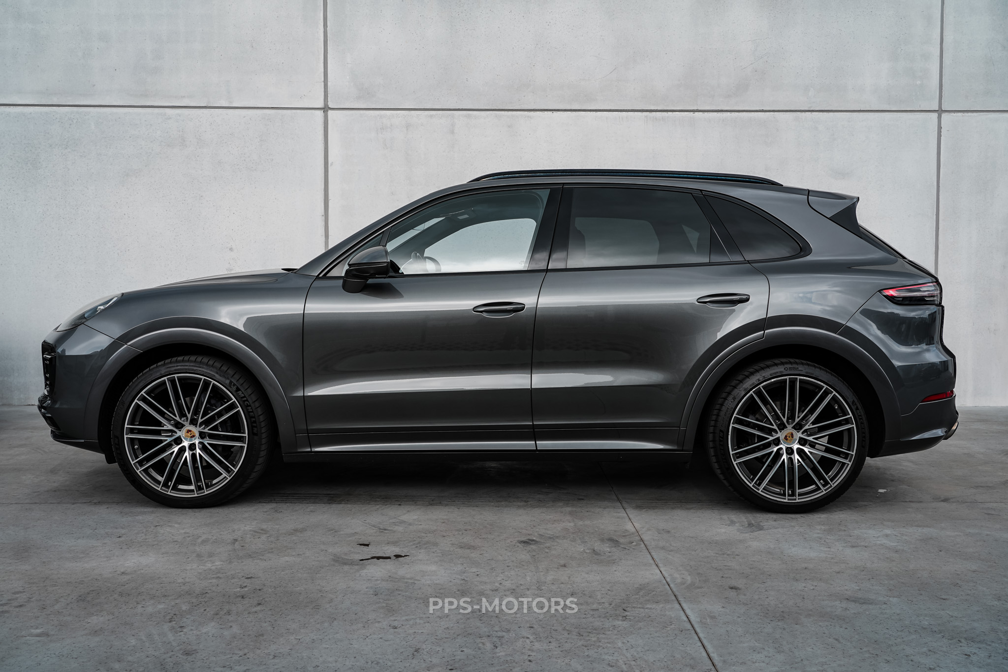 Porsche CAYENNE 3.0i V6 photo 3