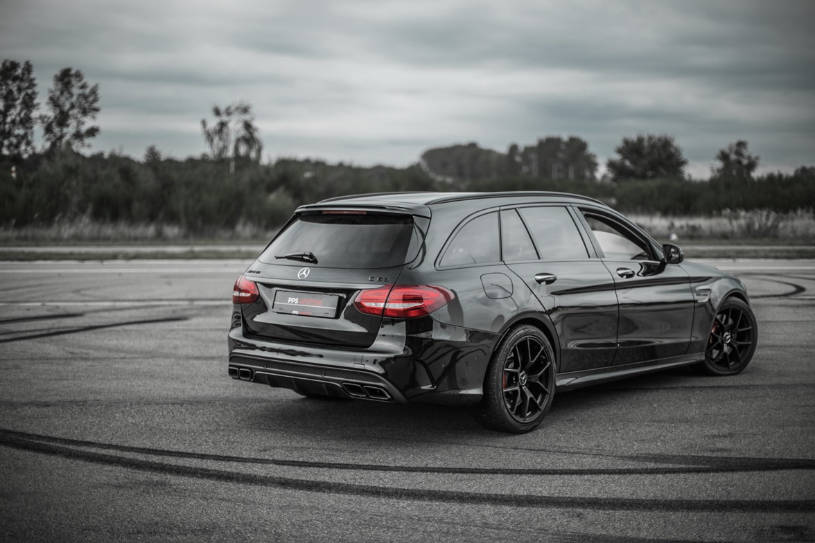 Mercedes Benz C63 AMG 4.0 V8 BITURBO photo 13