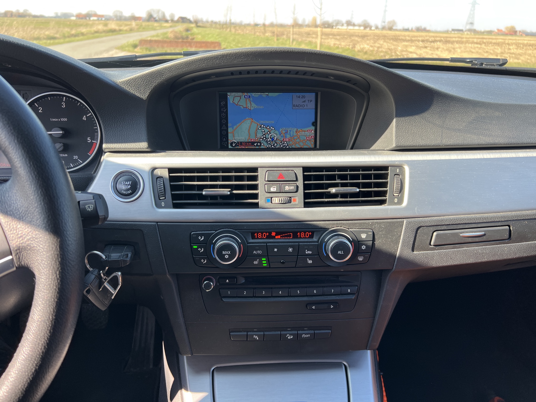 BMW 320d xDrive photo 10