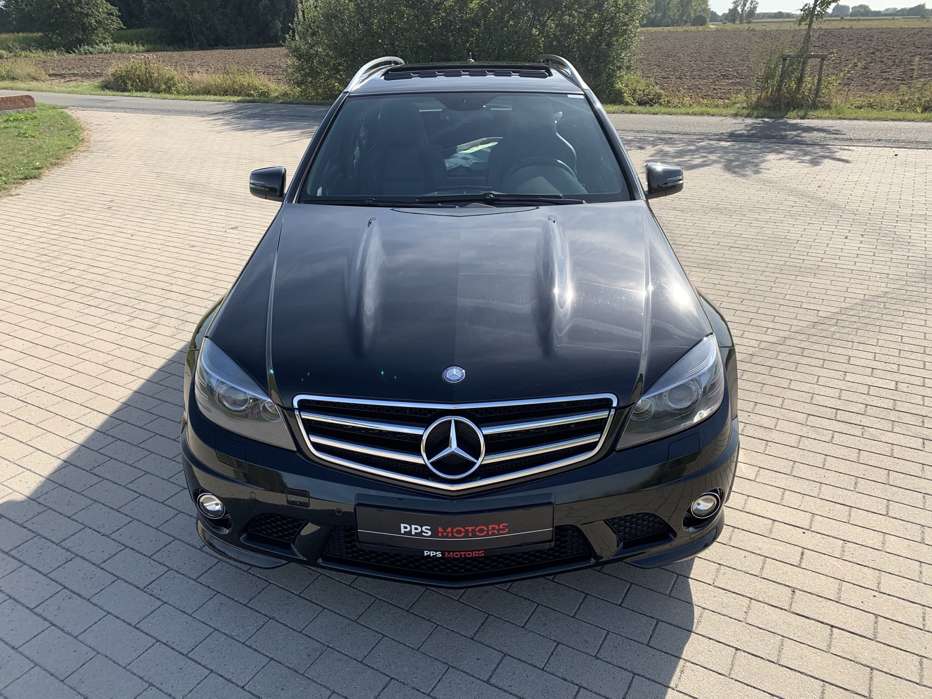 Mercedes Benz C63 AMG 4.0 V8 BITURBO photo 4
