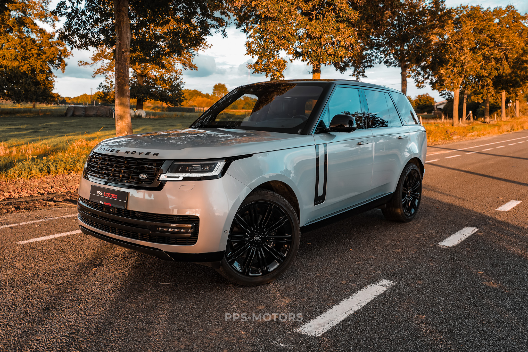 Land Rover RANGE ROVER D300 AUTOBIOGRAPHY photo 1