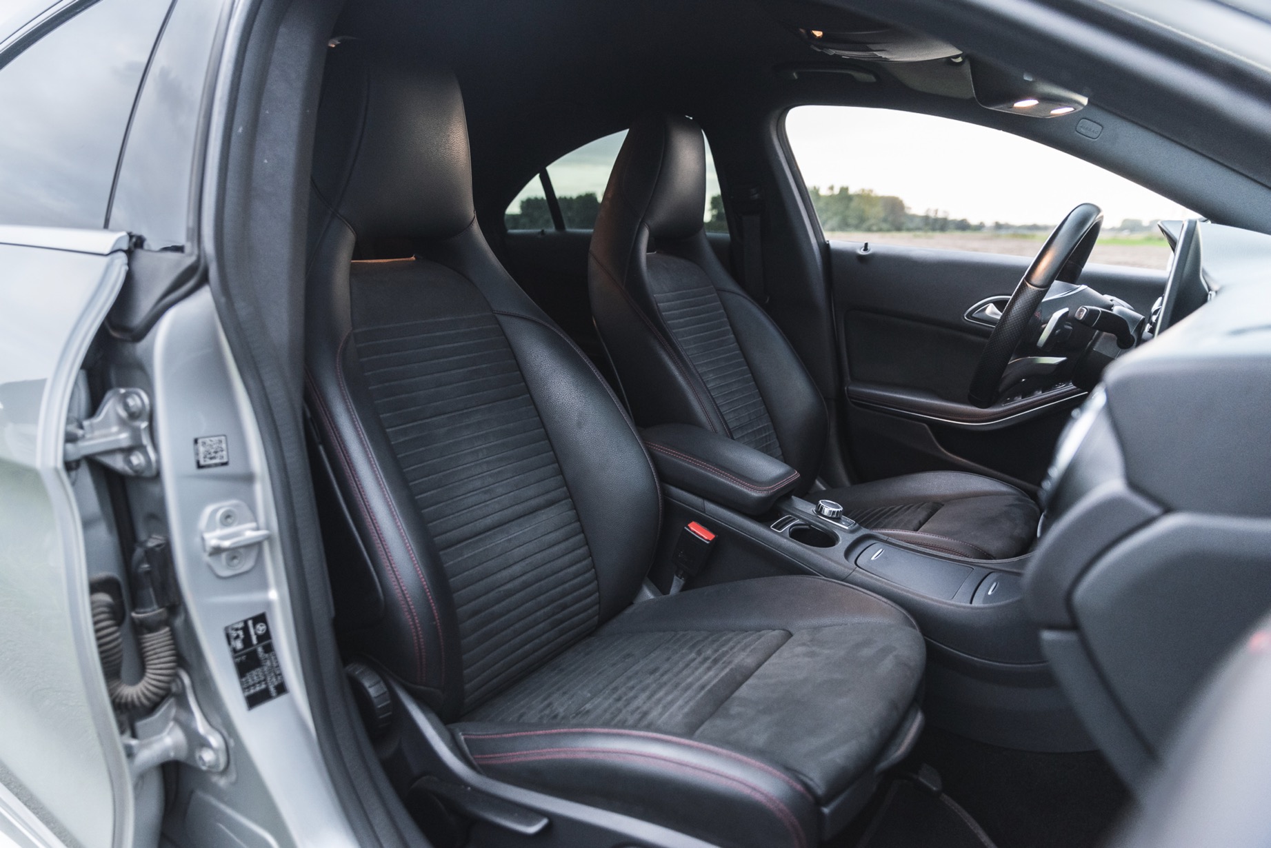 Mercedes Benz CLA 220 AMG PAKKET photo 15