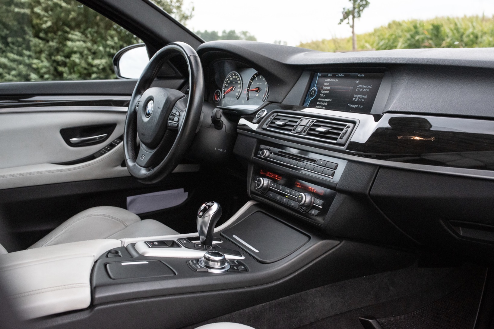BMW M5 4.4 V8 foto 8
