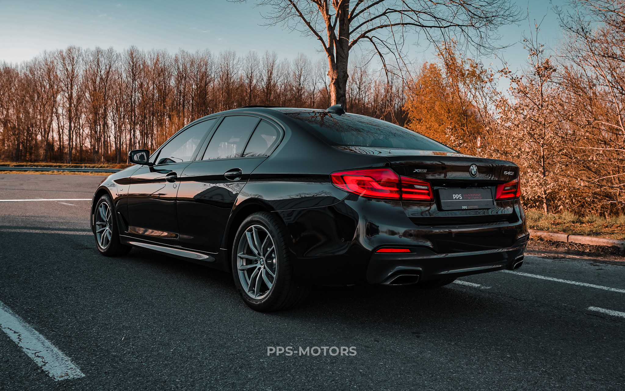 BMW 540i xDRIVE G30 M-PAKKET photo 12