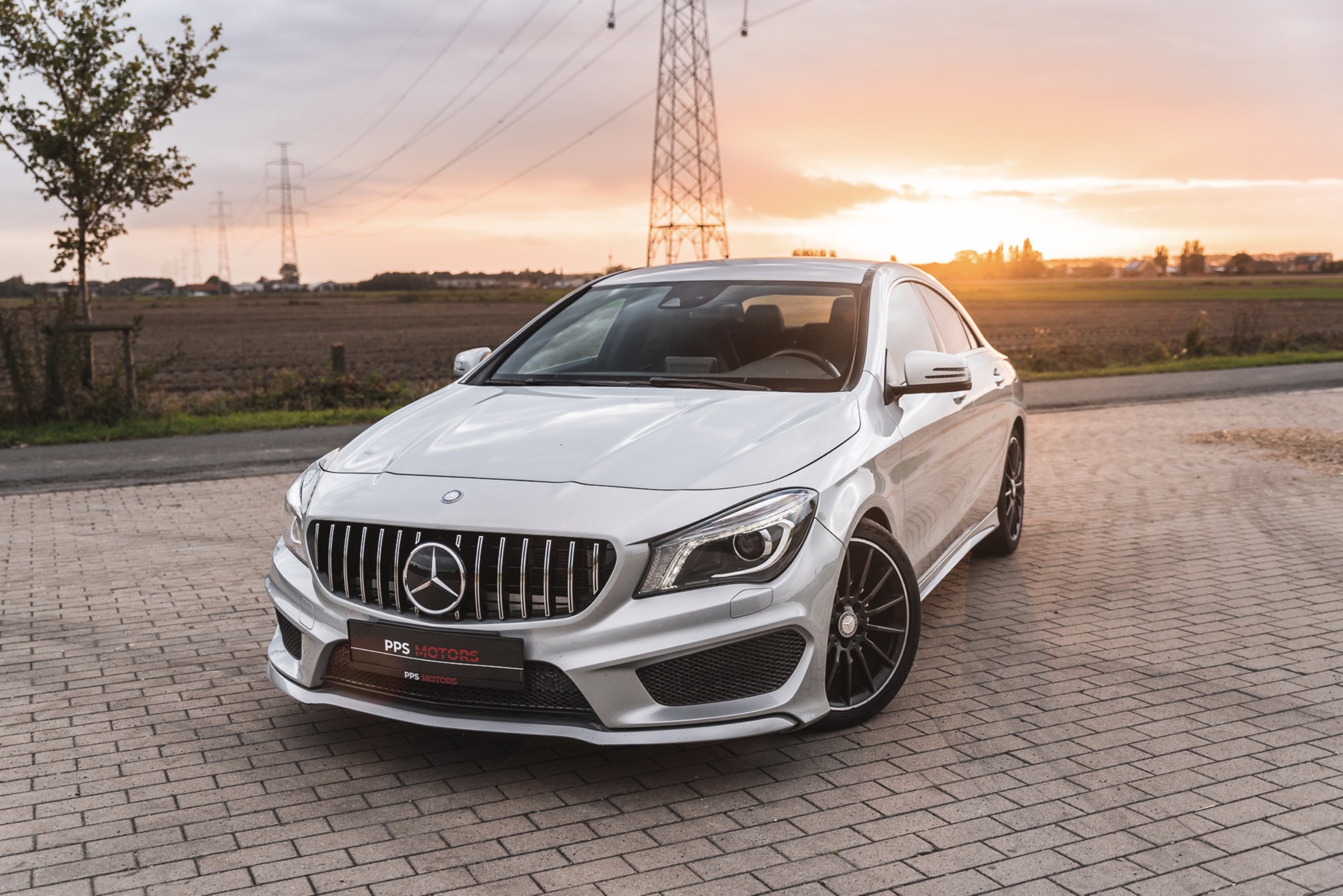 Mercedes Benz CLA 220 AMG PAKKET photo 1