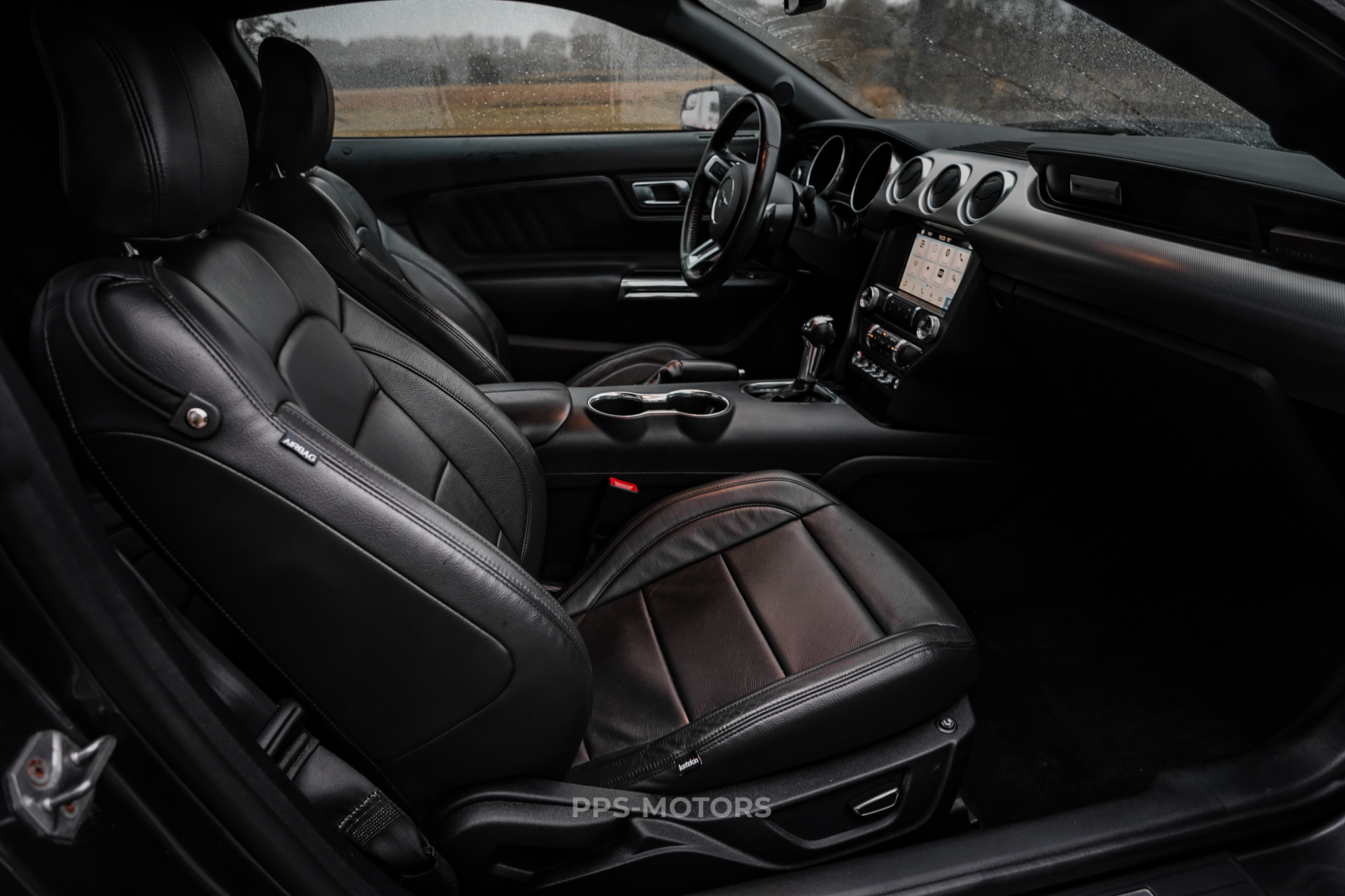 Ford MUSTANG 2.3 ECOBOOST photo 25