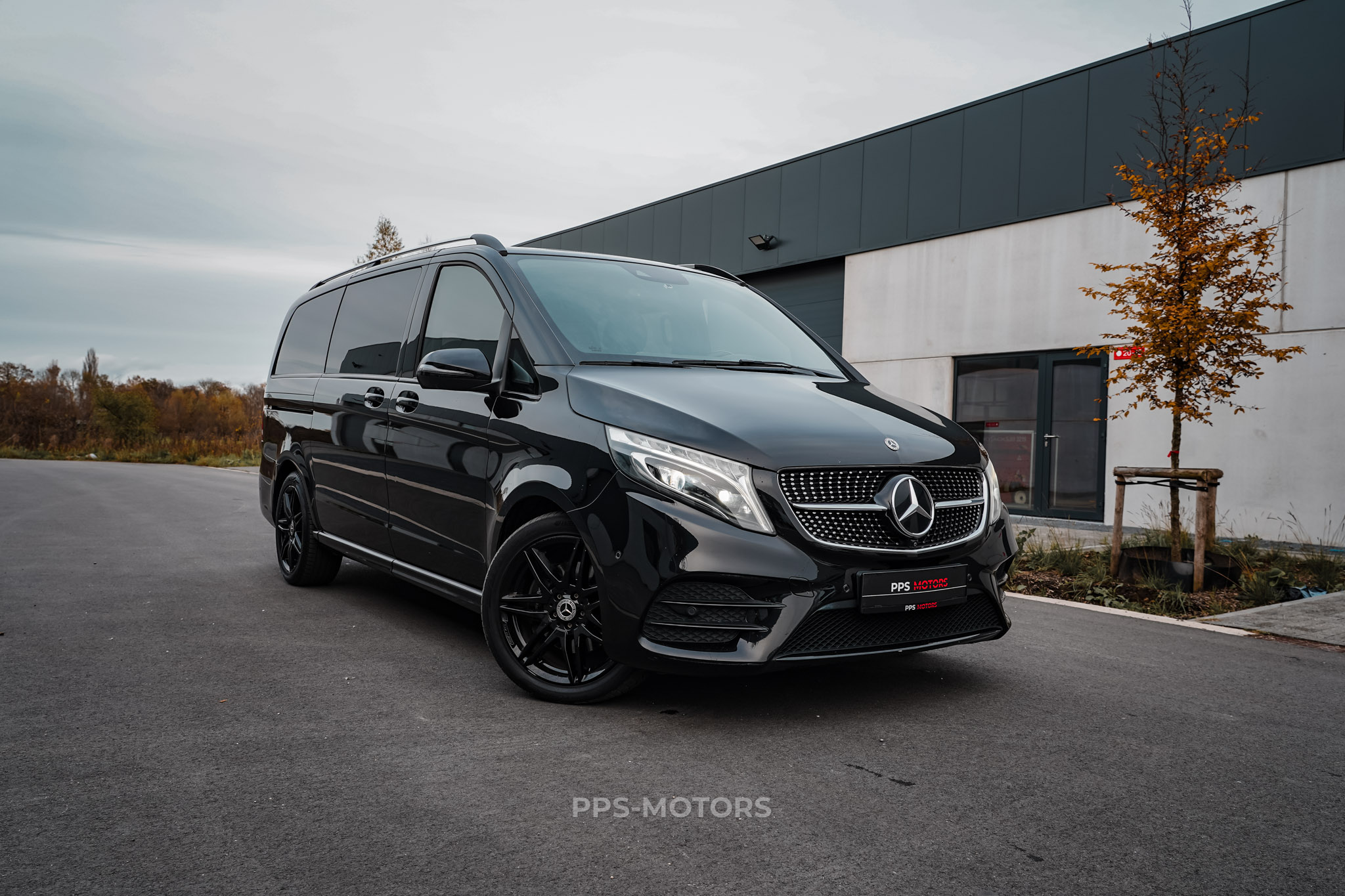 Mercedes Benz V300 AMG PAKKET photo 6