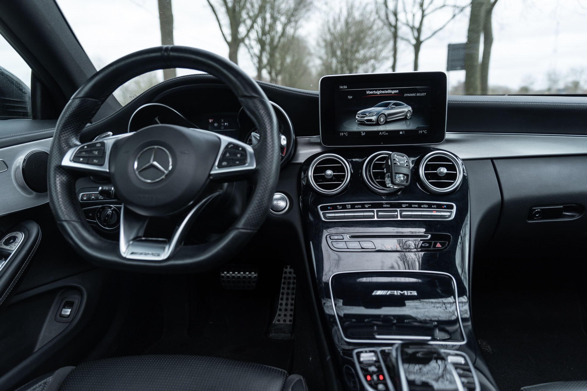 Mercedes Benz C63 AMG 4.0 BITURBO V8 photo 11