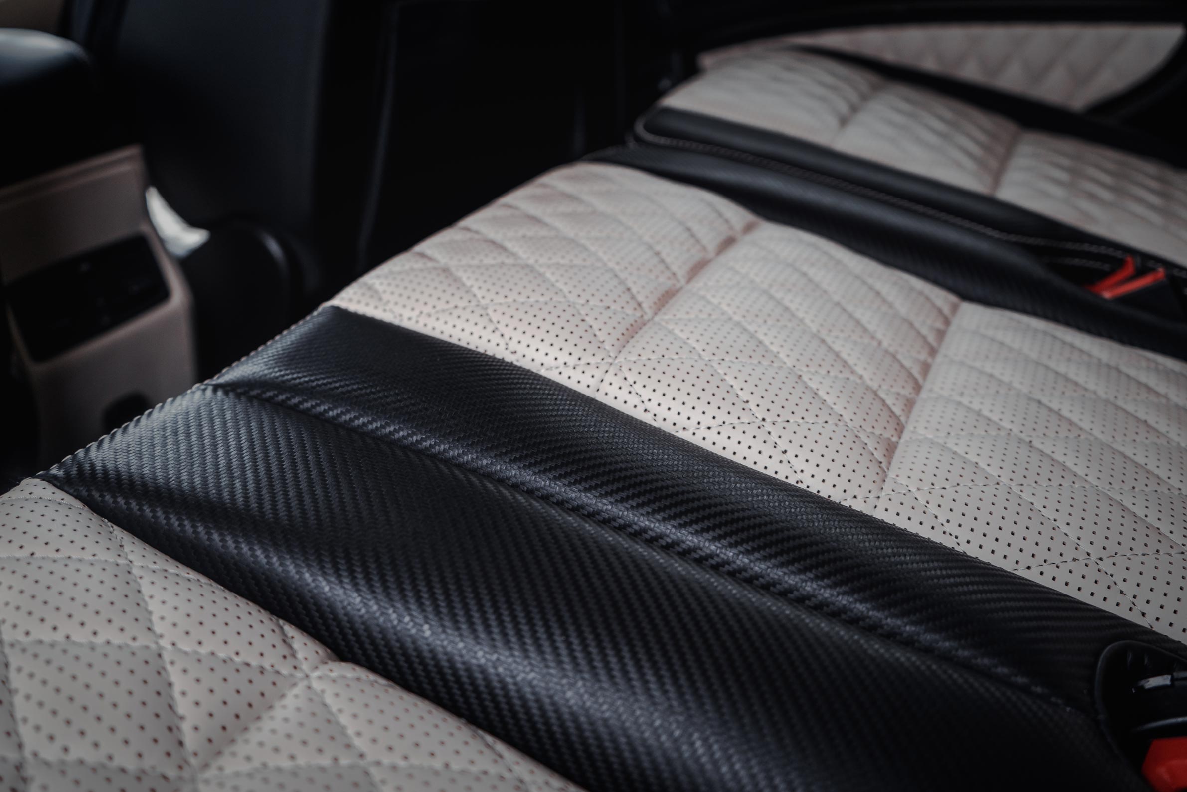 Mercedes Benz G63 AMG 5.5 V8 - EXCLUSIVE EDITION 463 - DESIGNO photo 39