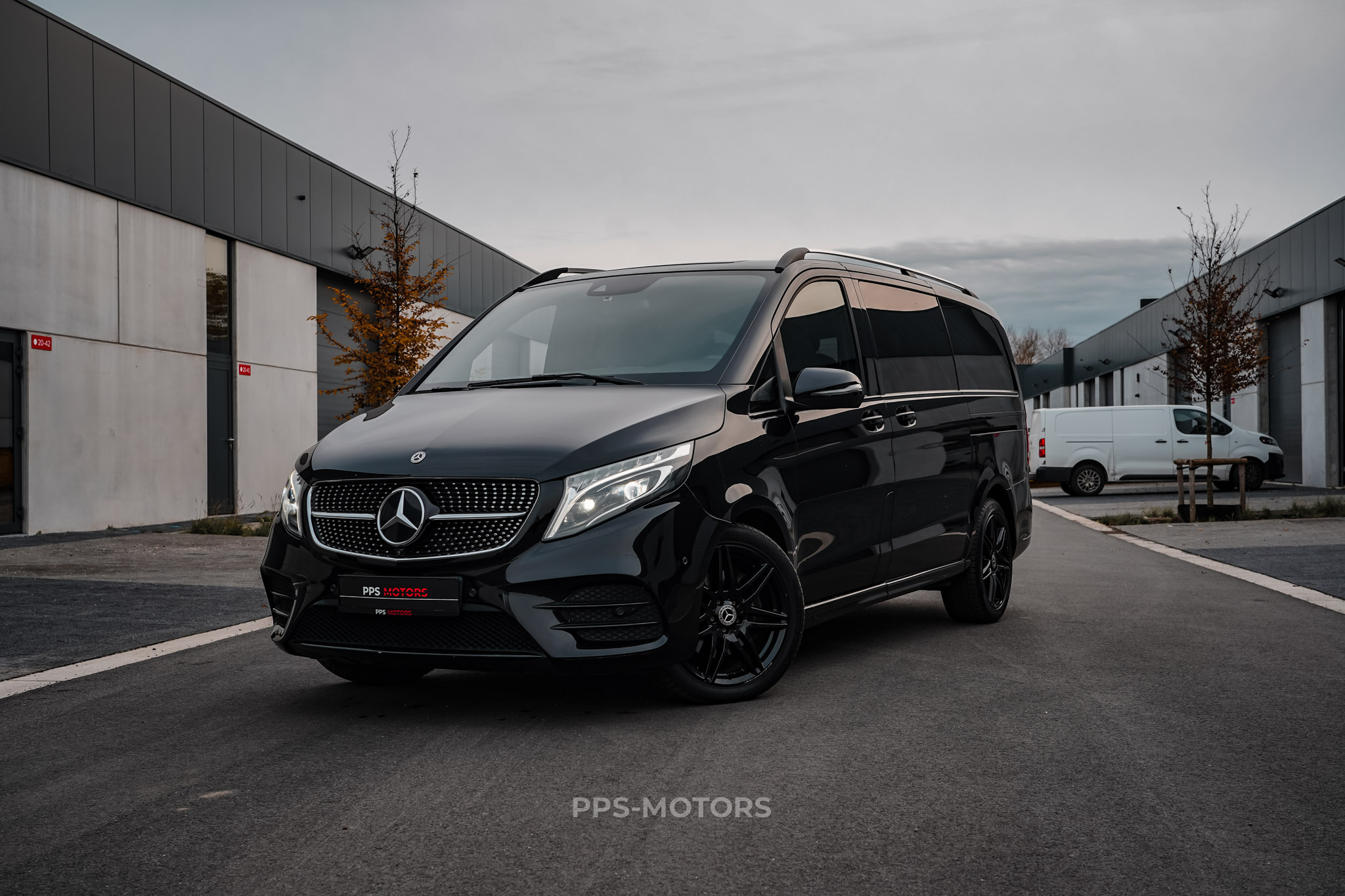 Mercedes Benz V300 AMG PAKKET photo 1