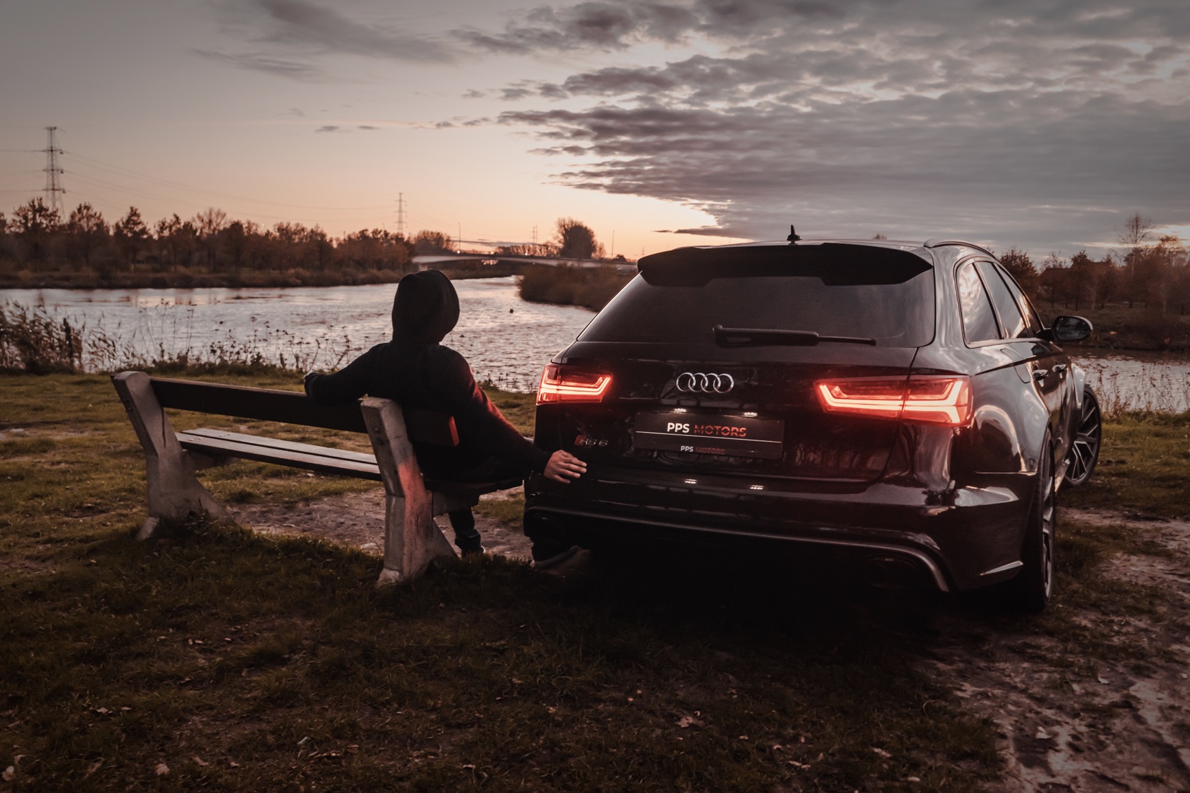 Audi RS6 4.0 V8 QUATTRO AKRAPOVIC photo 33