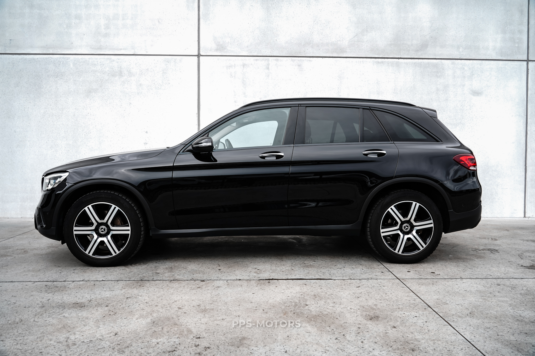 Mercedes Benz GLC 200 4-MATIC photo 2