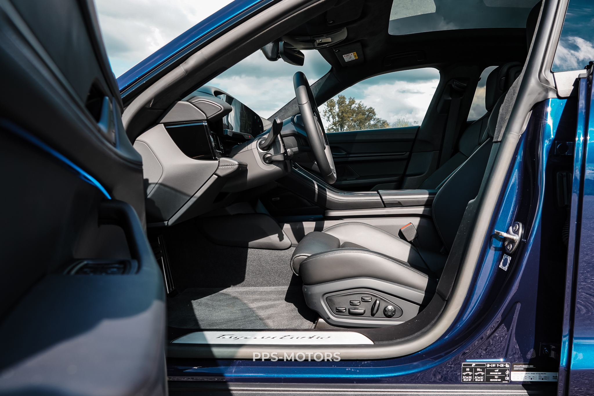 Porsche TAYCAN TURBO NEW! photo 13
