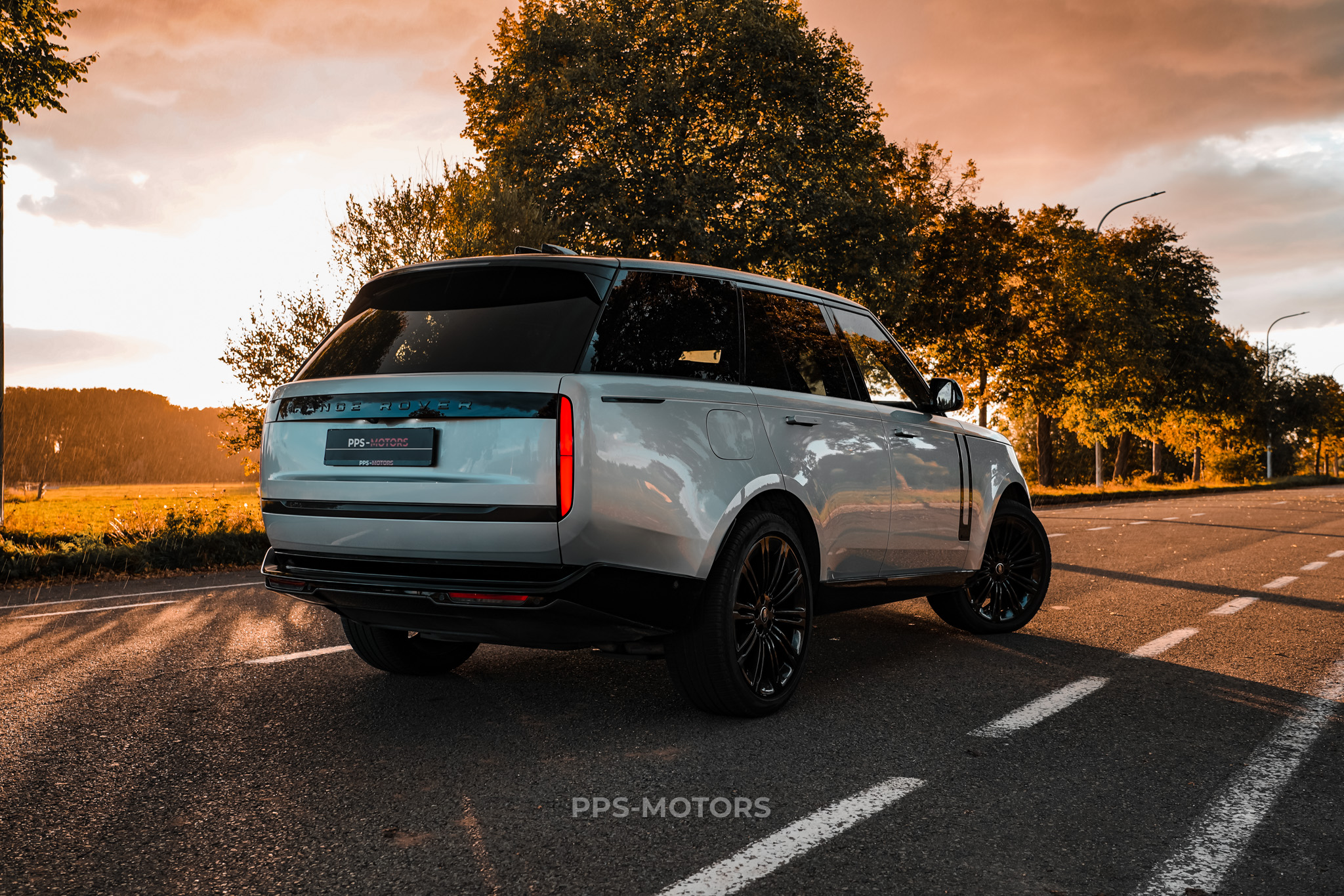 Land Rover RANGE ROVER D300 AUTOBIOGRAPHY photo 12