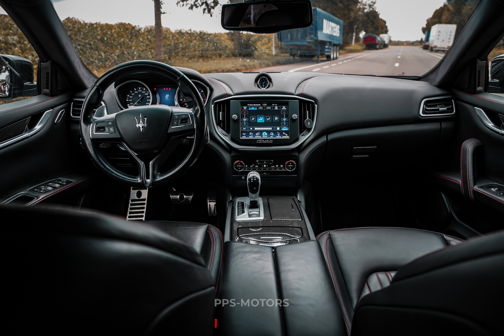Maserati GHIBLI 3.0 V6 TURBO photo 10