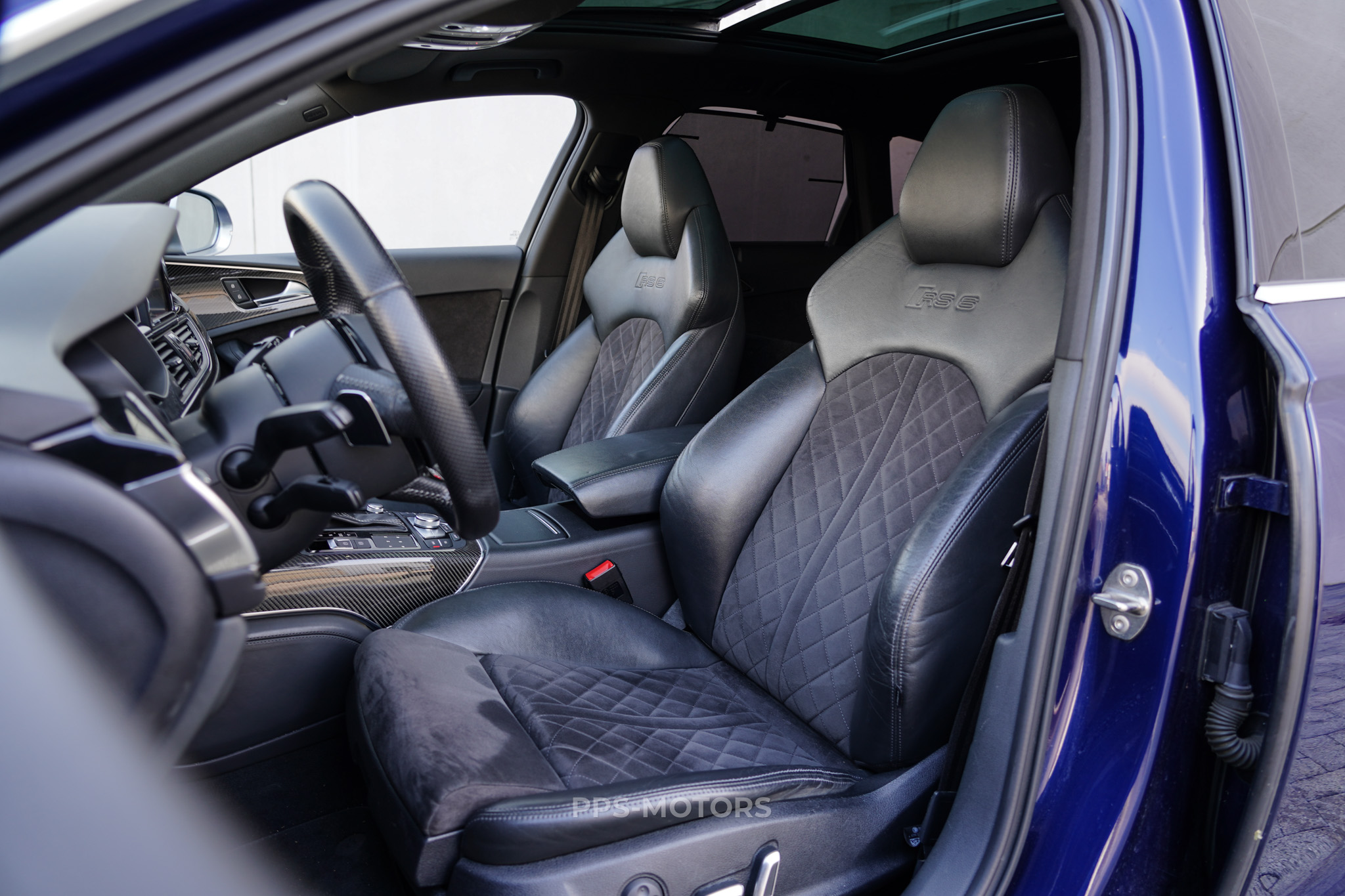 Audi RS6 4.0 TFSI BITURBO QUATTRO photo 12