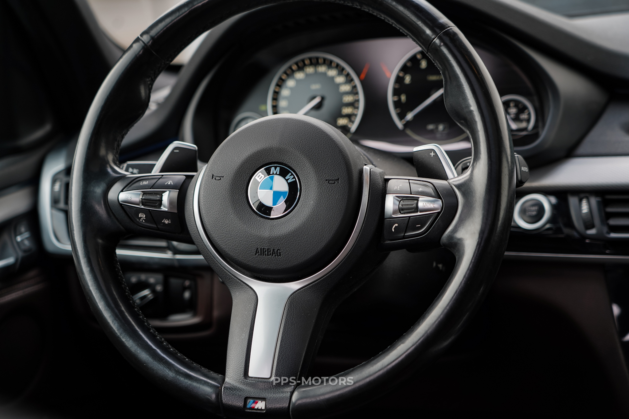 BMW X5 40i ePerformance photo 10