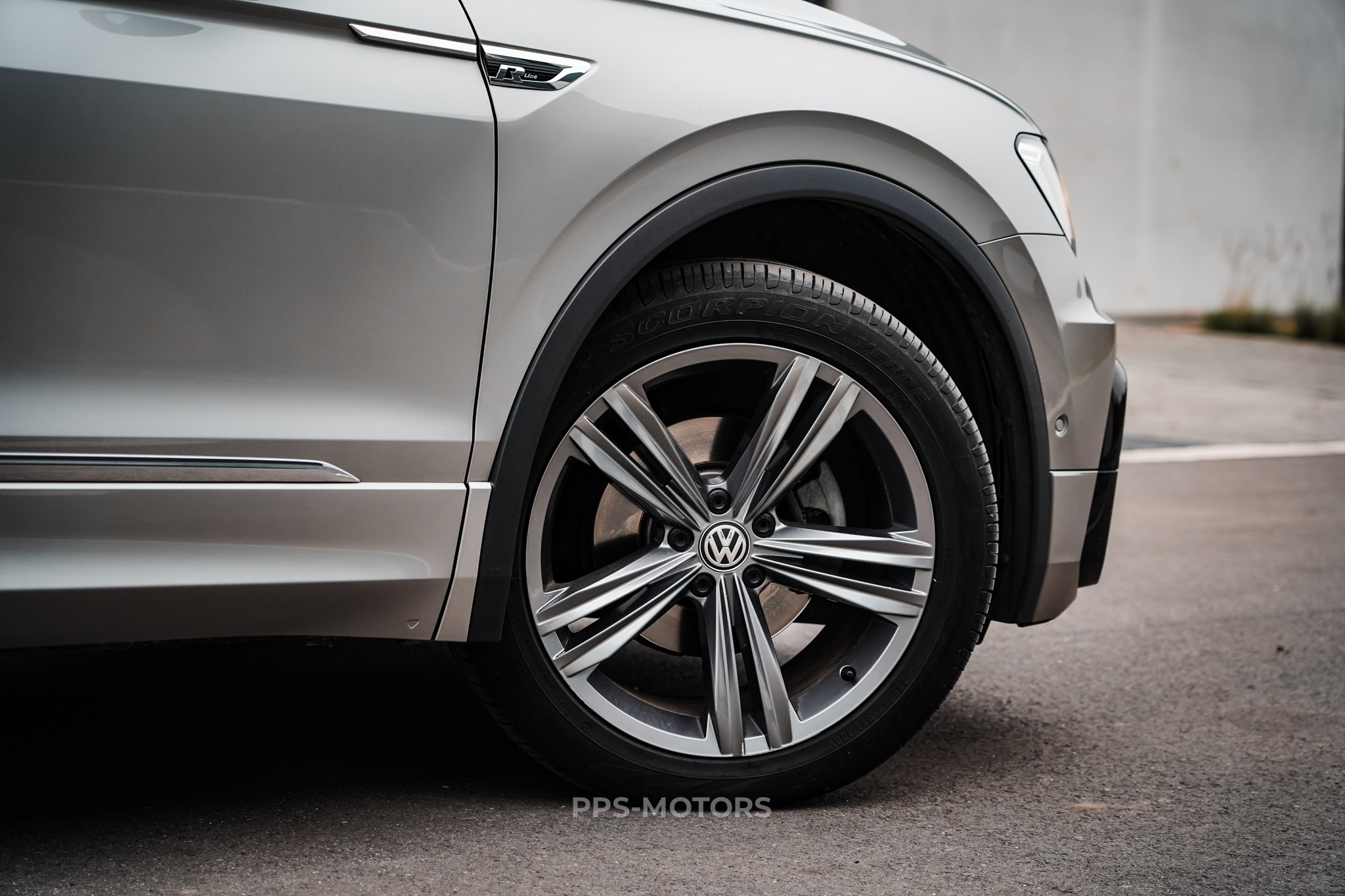 Volkswagen TIGUAN 1.4 TSI DSG R-LINE photo 12