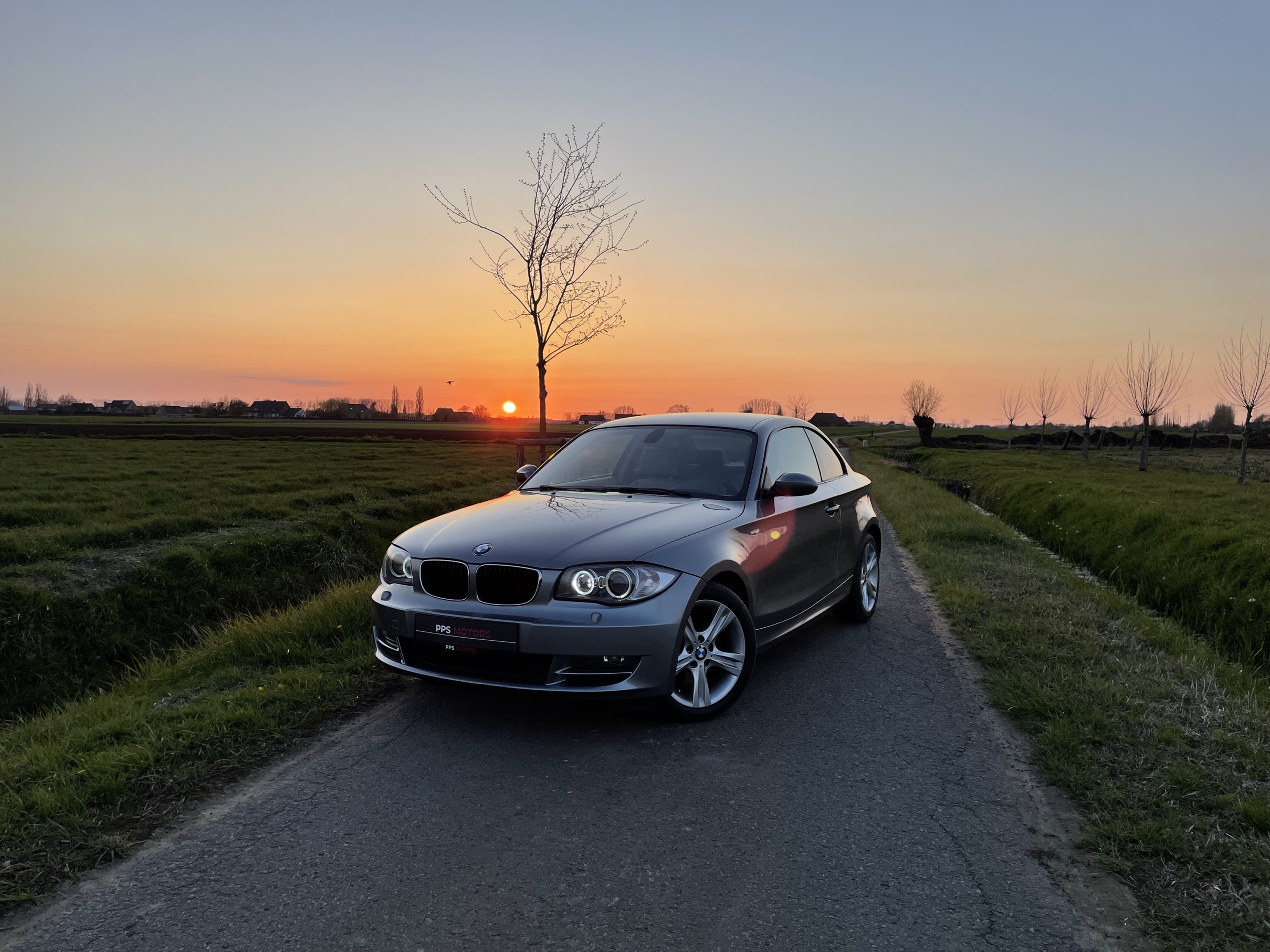BMW 120d SPORTSHATCH photo 1