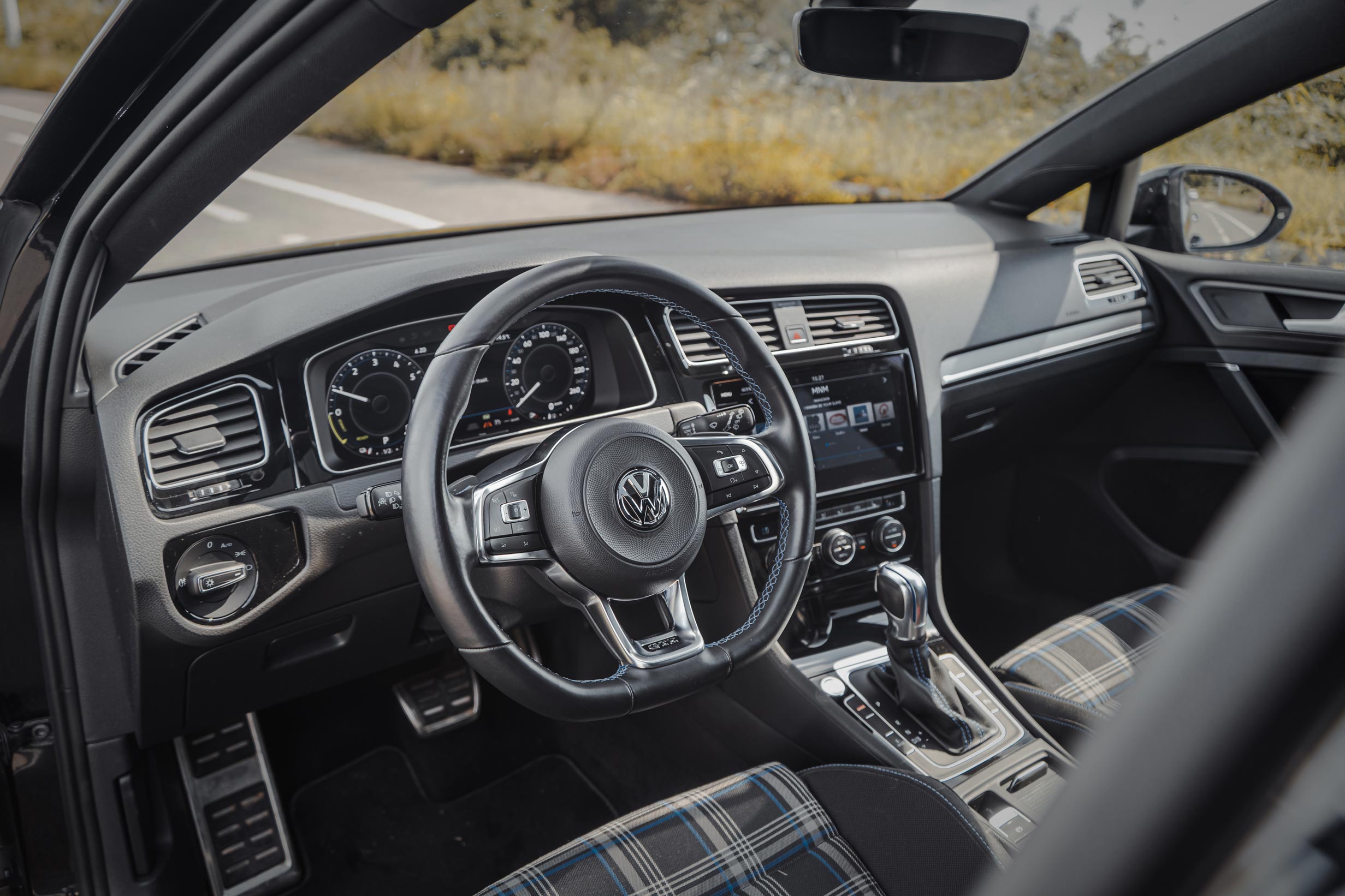 Volkswagen GOLF GTE photo 14