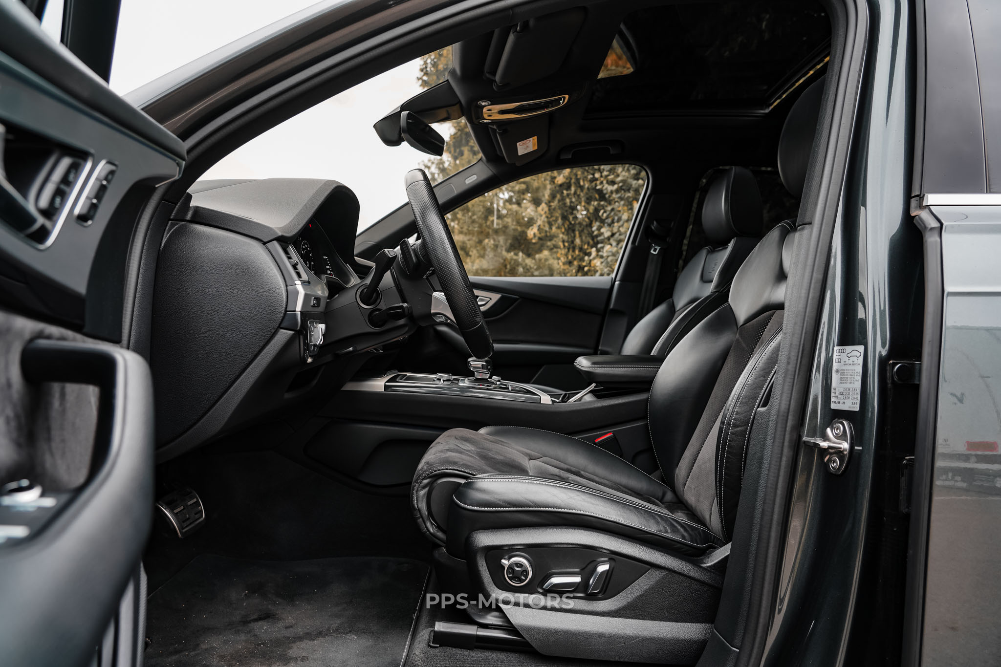 Audi Q7 3.0 TDI E-TRON photo 25