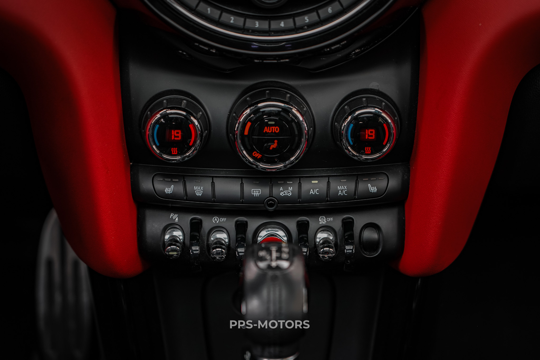 MINI COOPER 2.0 SD JOHN COOPER WORKS photo 16