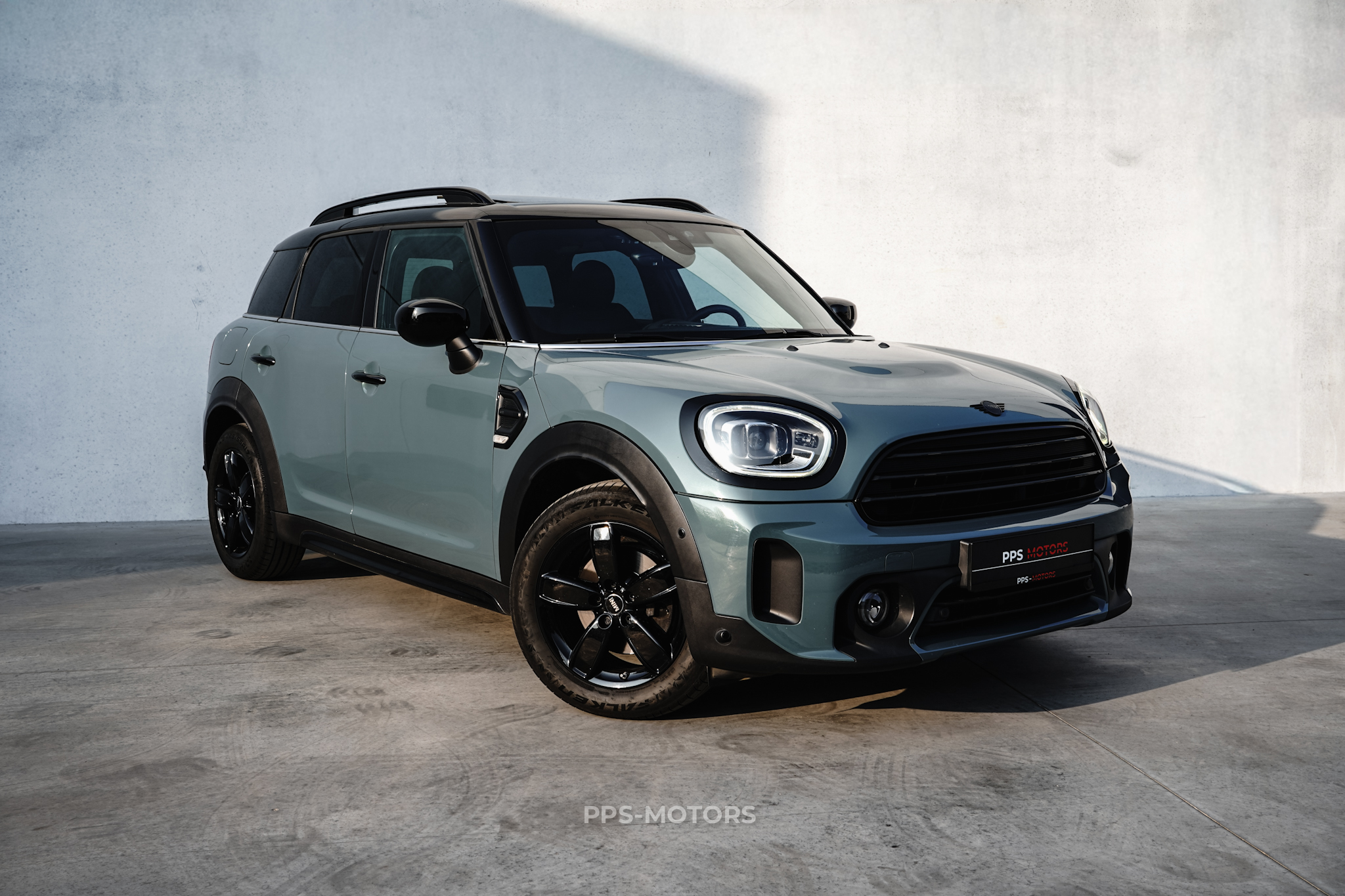 MINI COOPER COUNTRYMAN photo 3