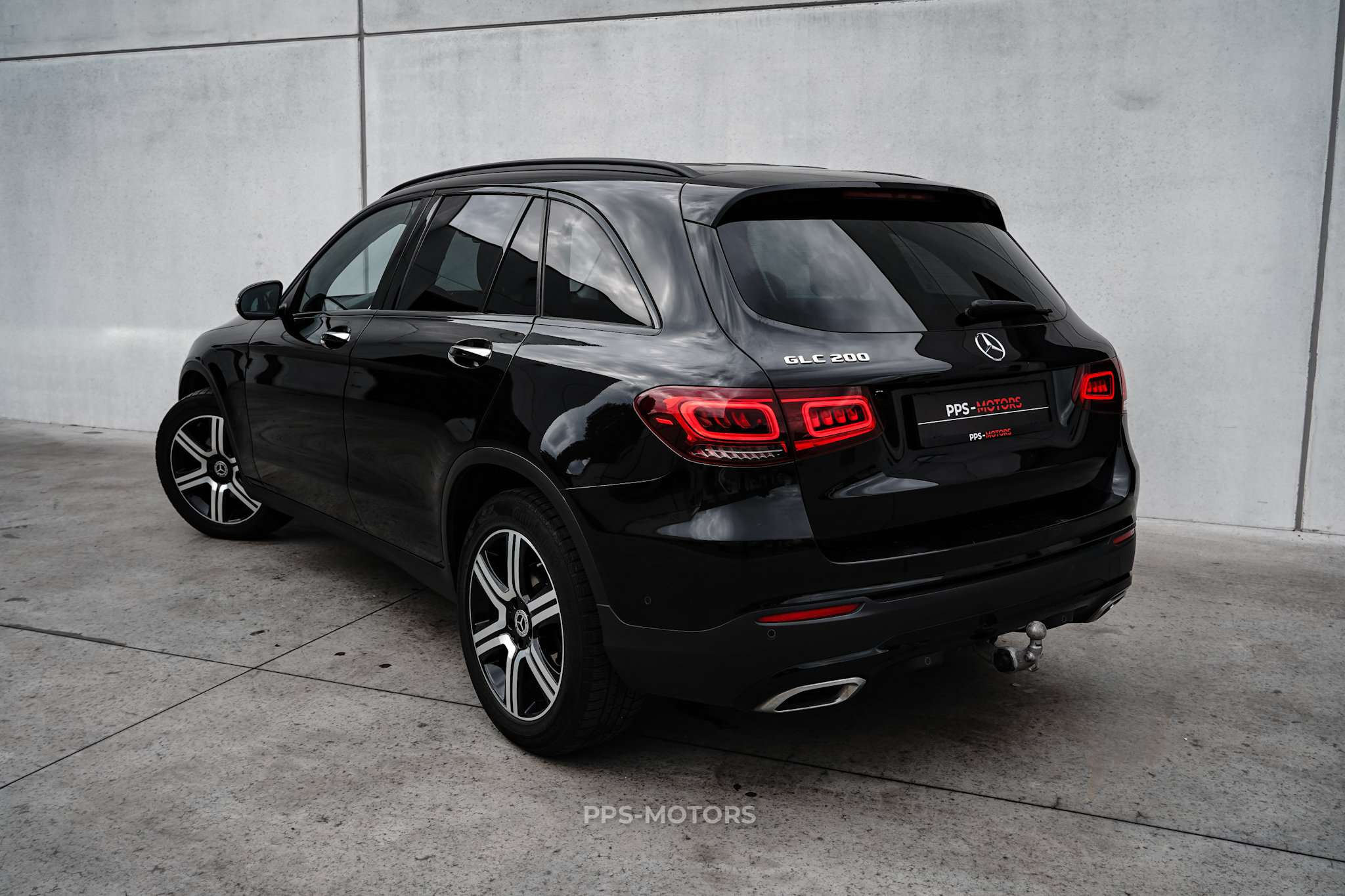 Mercedes Benz GLC 200 4-MATIC photo 4