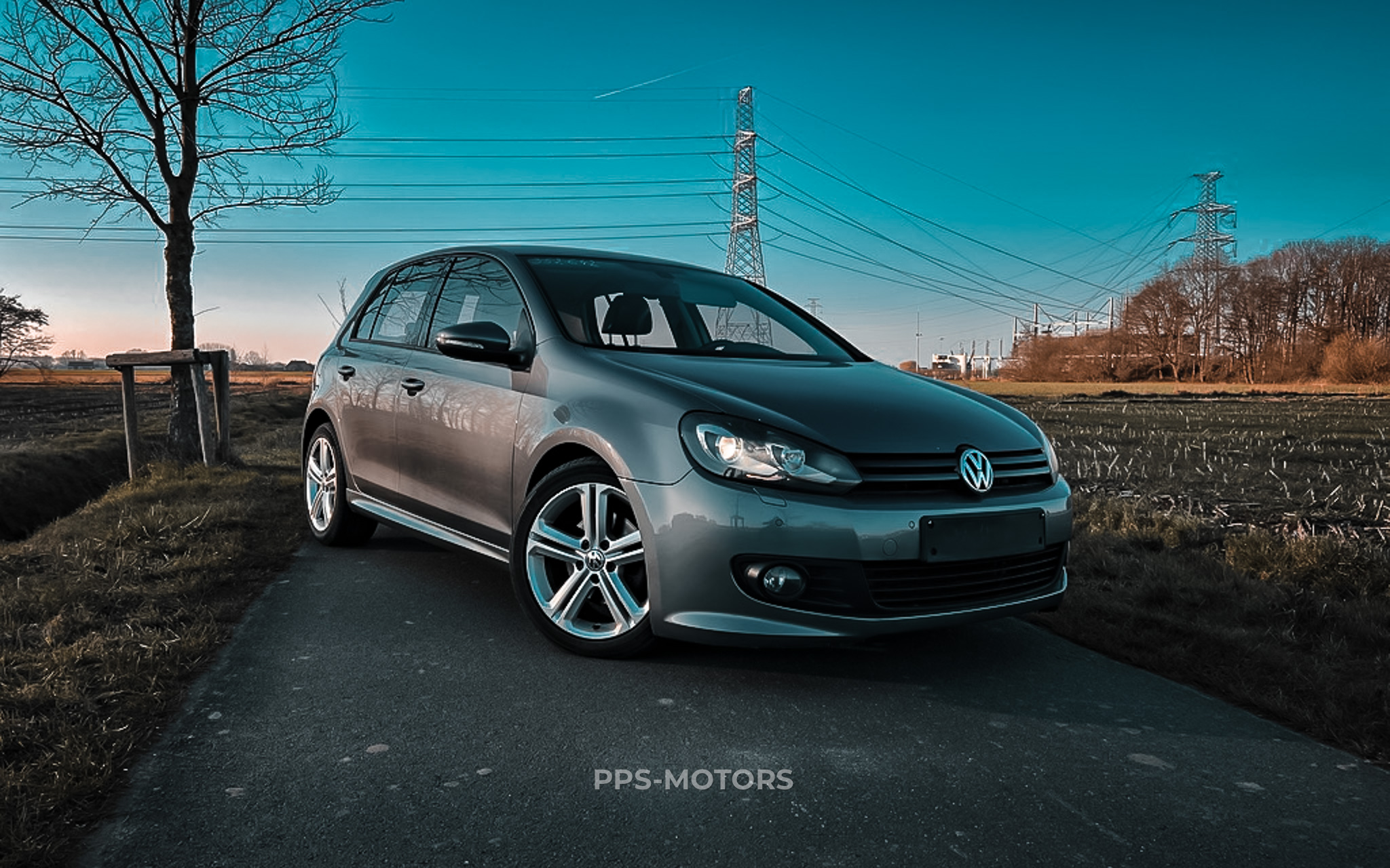 Volkswagen GOLF VI 2.0 TDI R-LINE photo 5