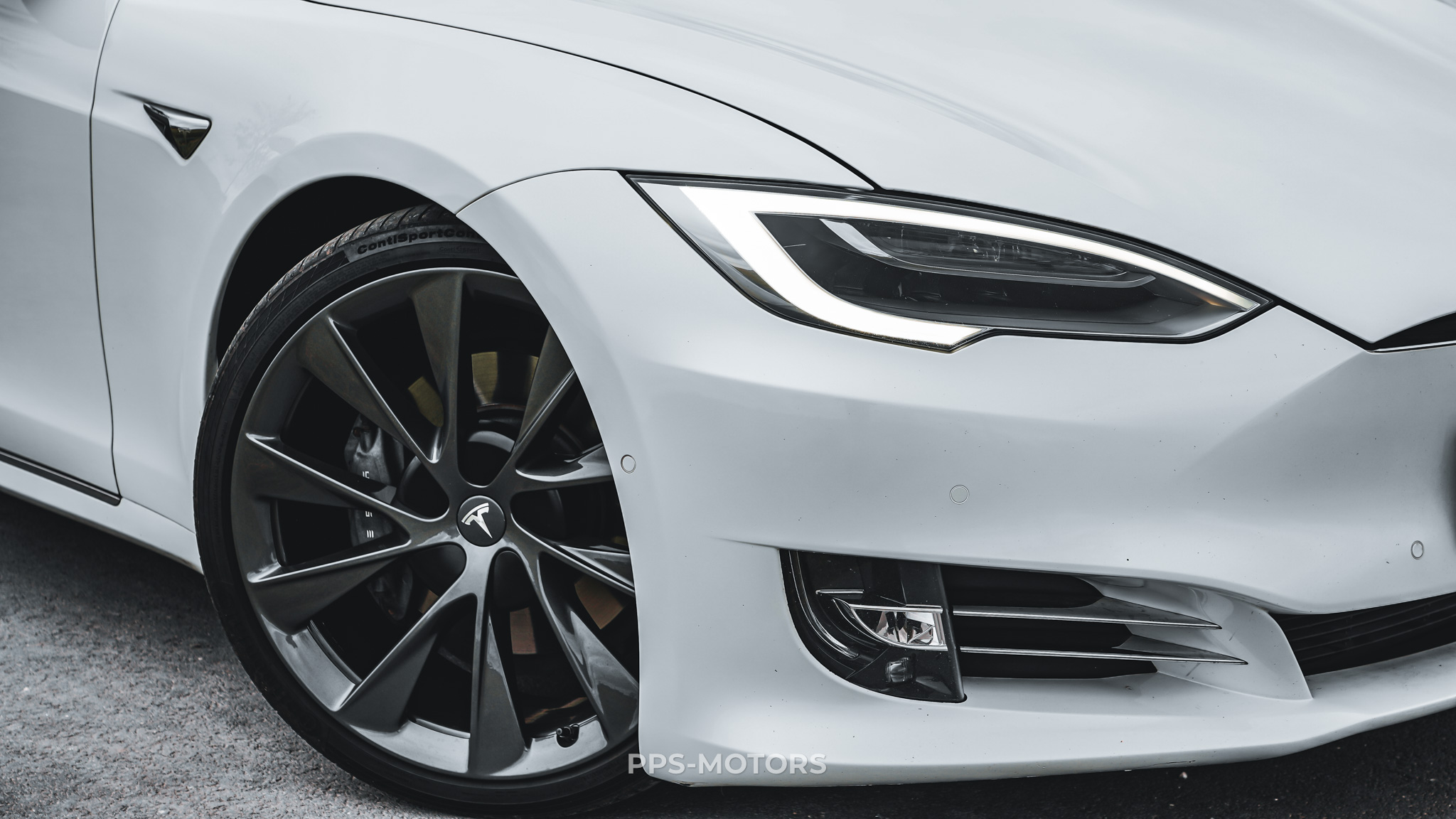 Tesla MODEL S 100D LONG RANGE DUAL MOTOR photo 32
