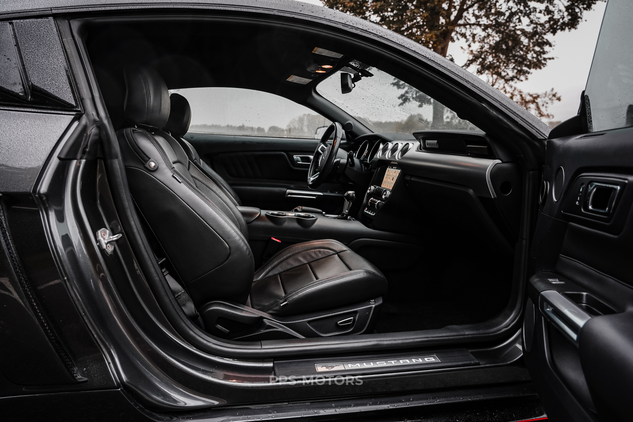 Ford MUSTANG 2.3 ECOBOOST photo 24