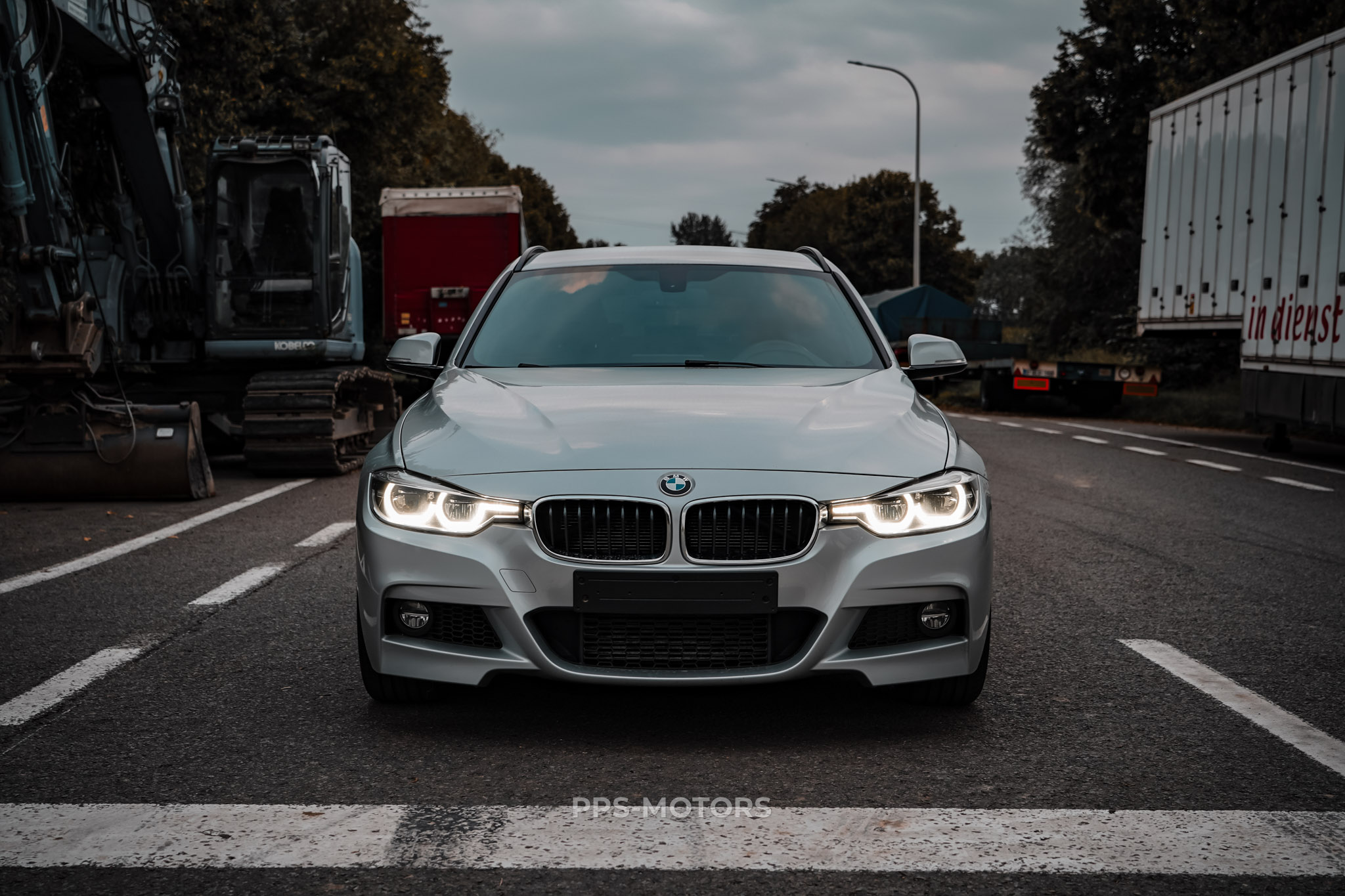 BMW 318iA M-PAKKET photo 3