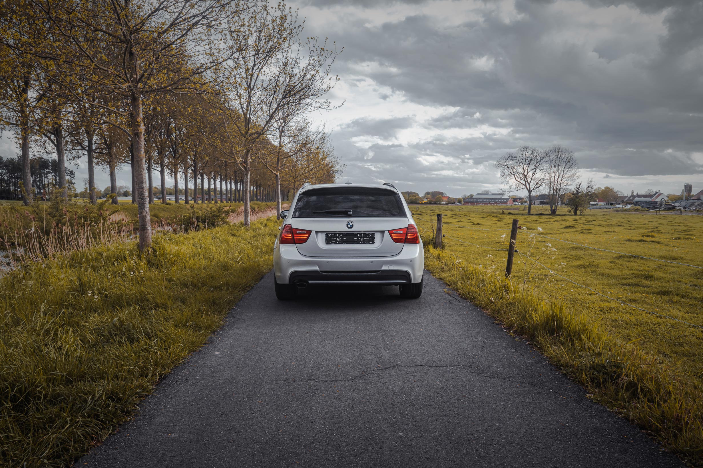 BMW 318d E91 M-PAKKET photo 8