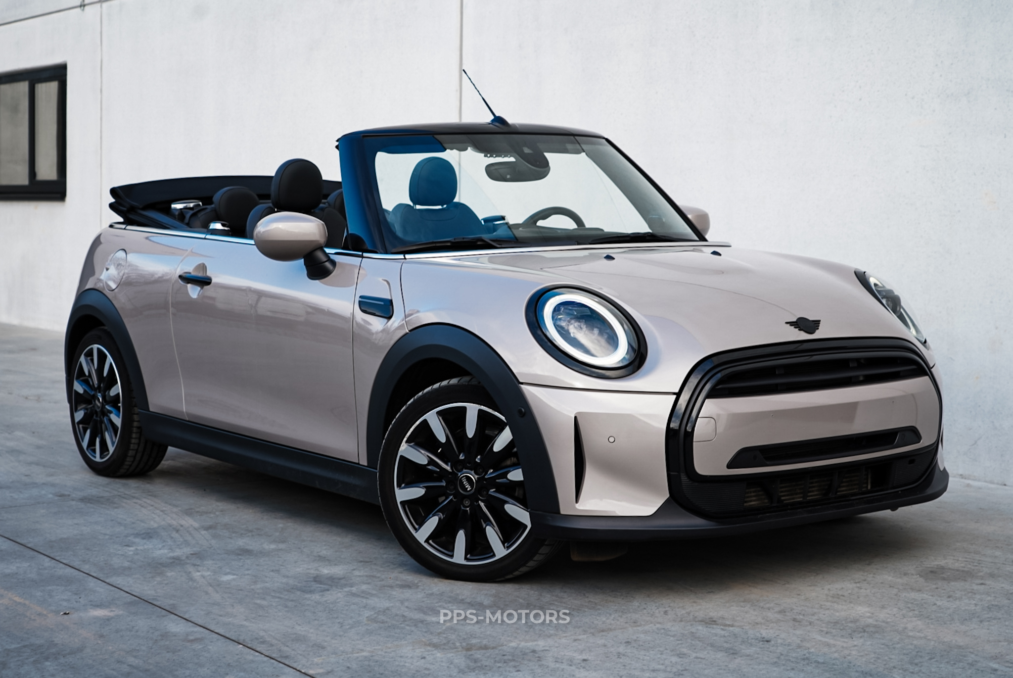 MINI COOPER CABRIO photo 23