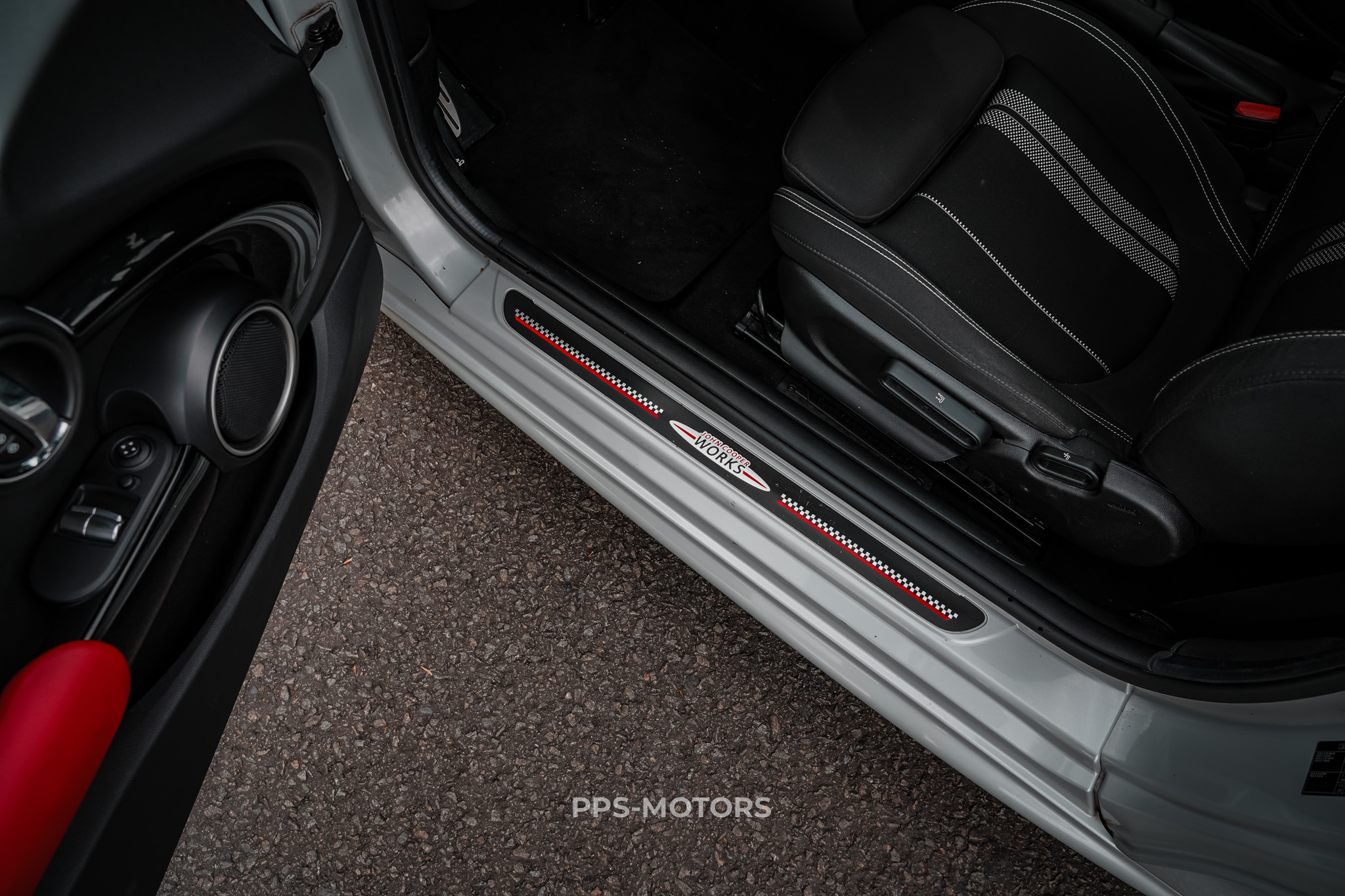 MINI COOPER 2.0 SD JOHN COOPER WORKS photo 9