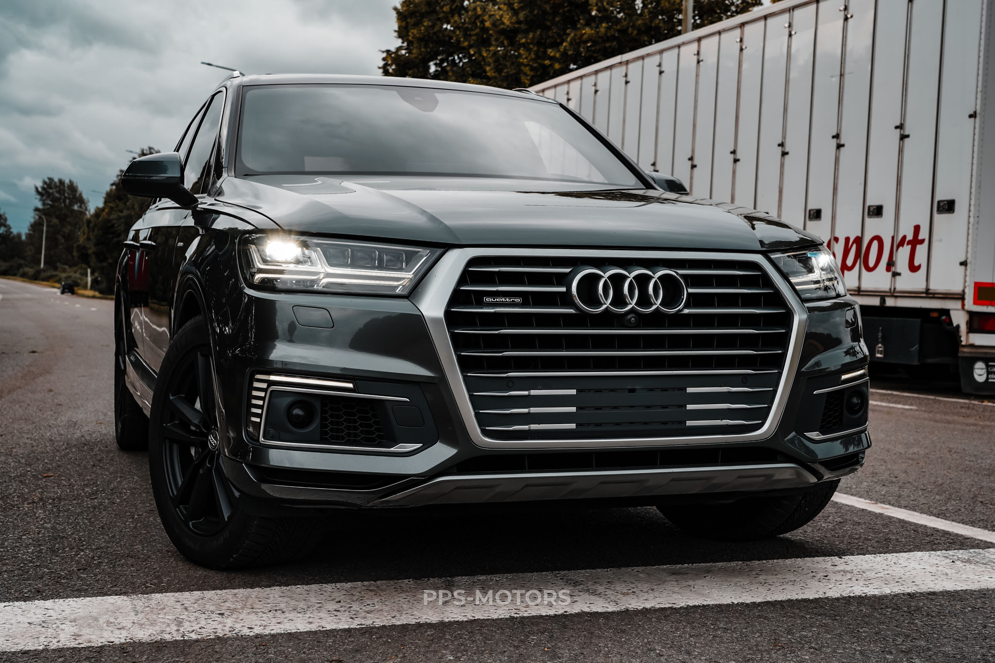 Audi Q7 3.0 TDI E-TRON photo 3