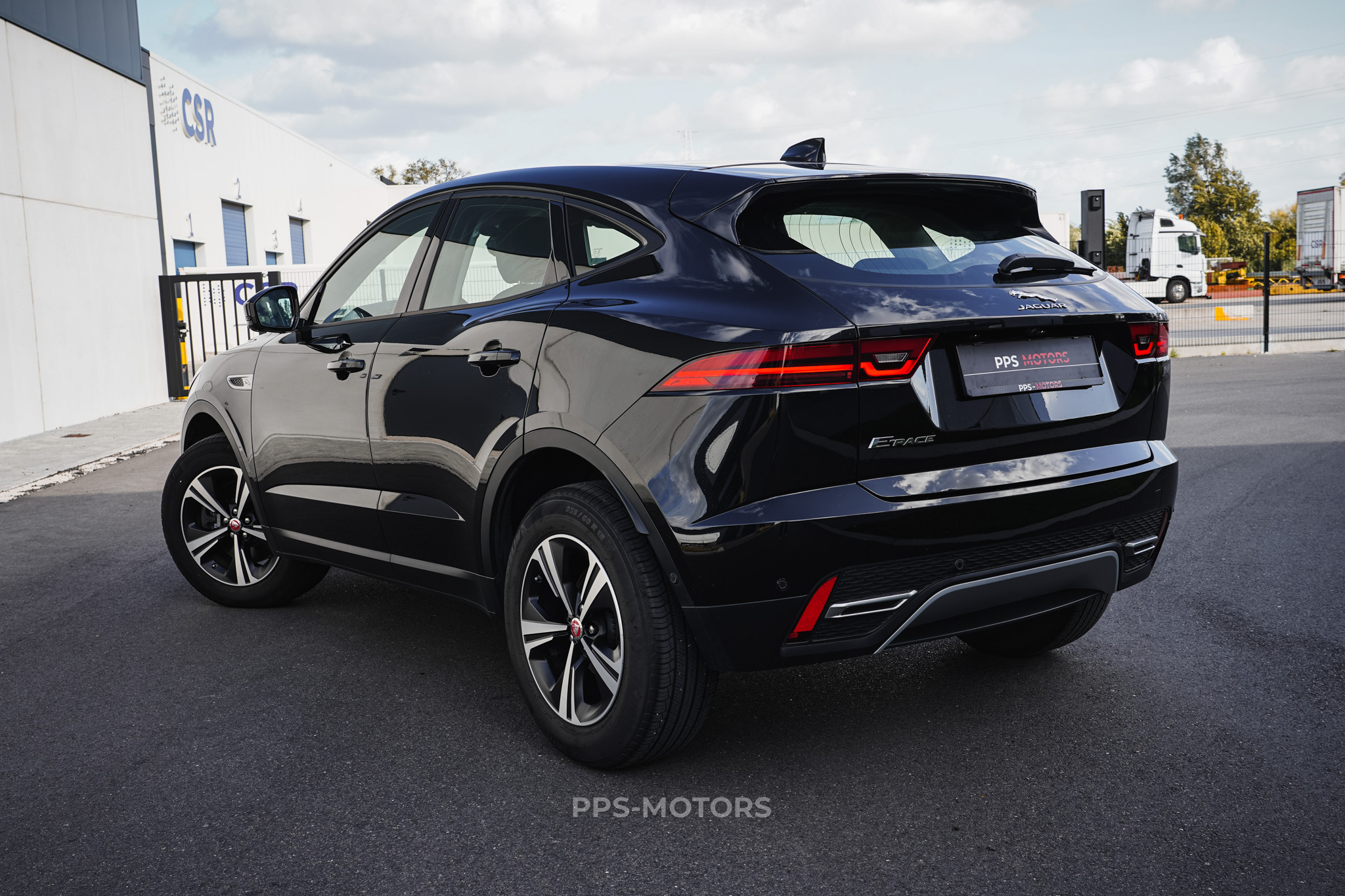 JAGUAR E-PACE P160 photo 5