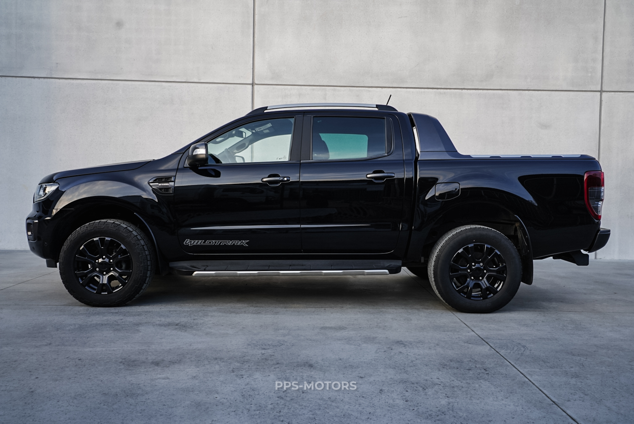 Ford RANGER 2.0 WILDTRAK photo 3